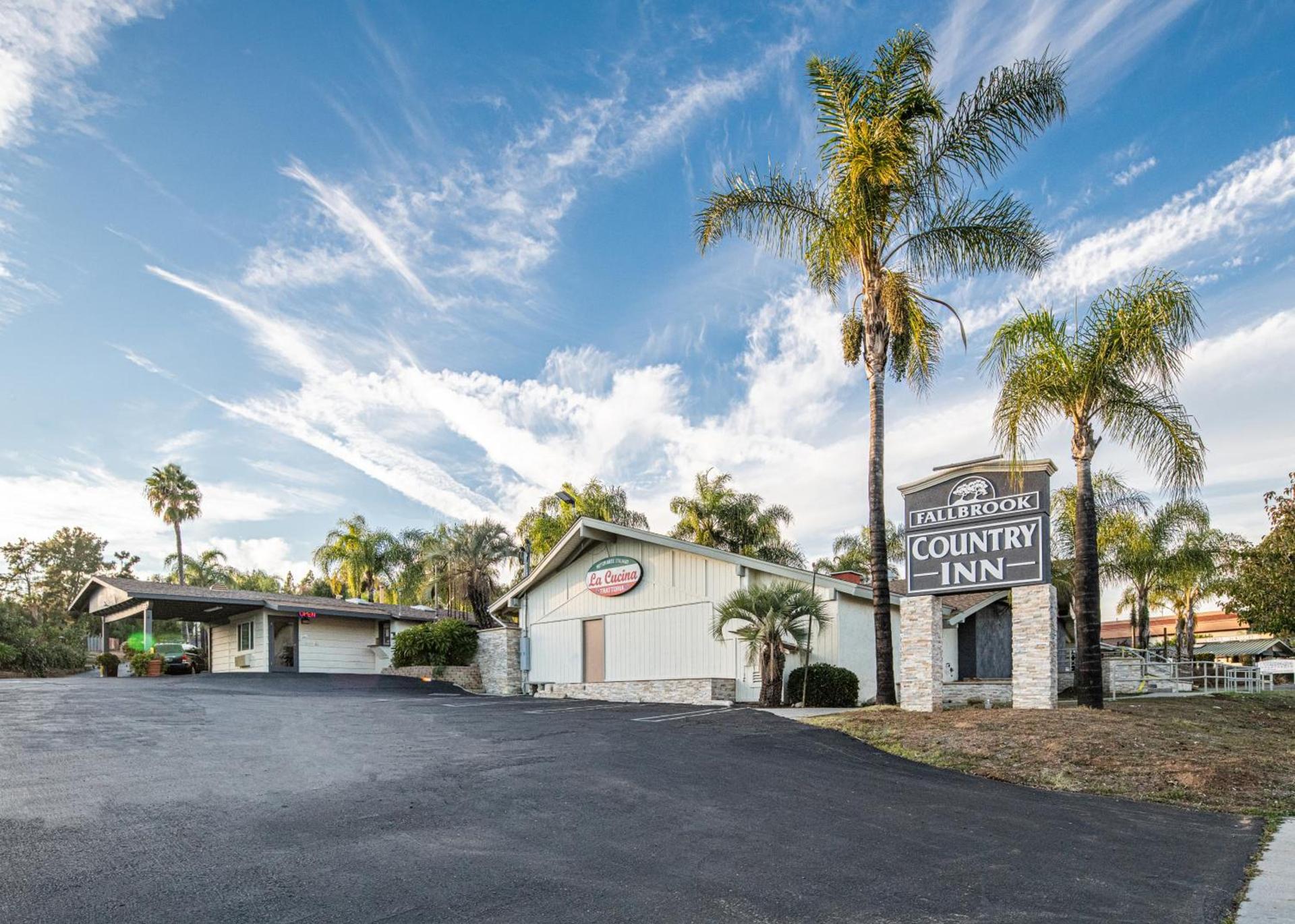 Fallbrook Country Inn photo 29