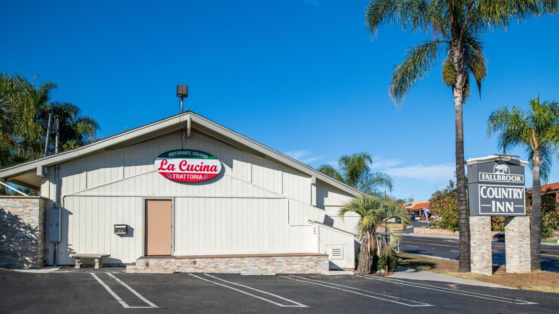Fallbrook Country Inn photo 28