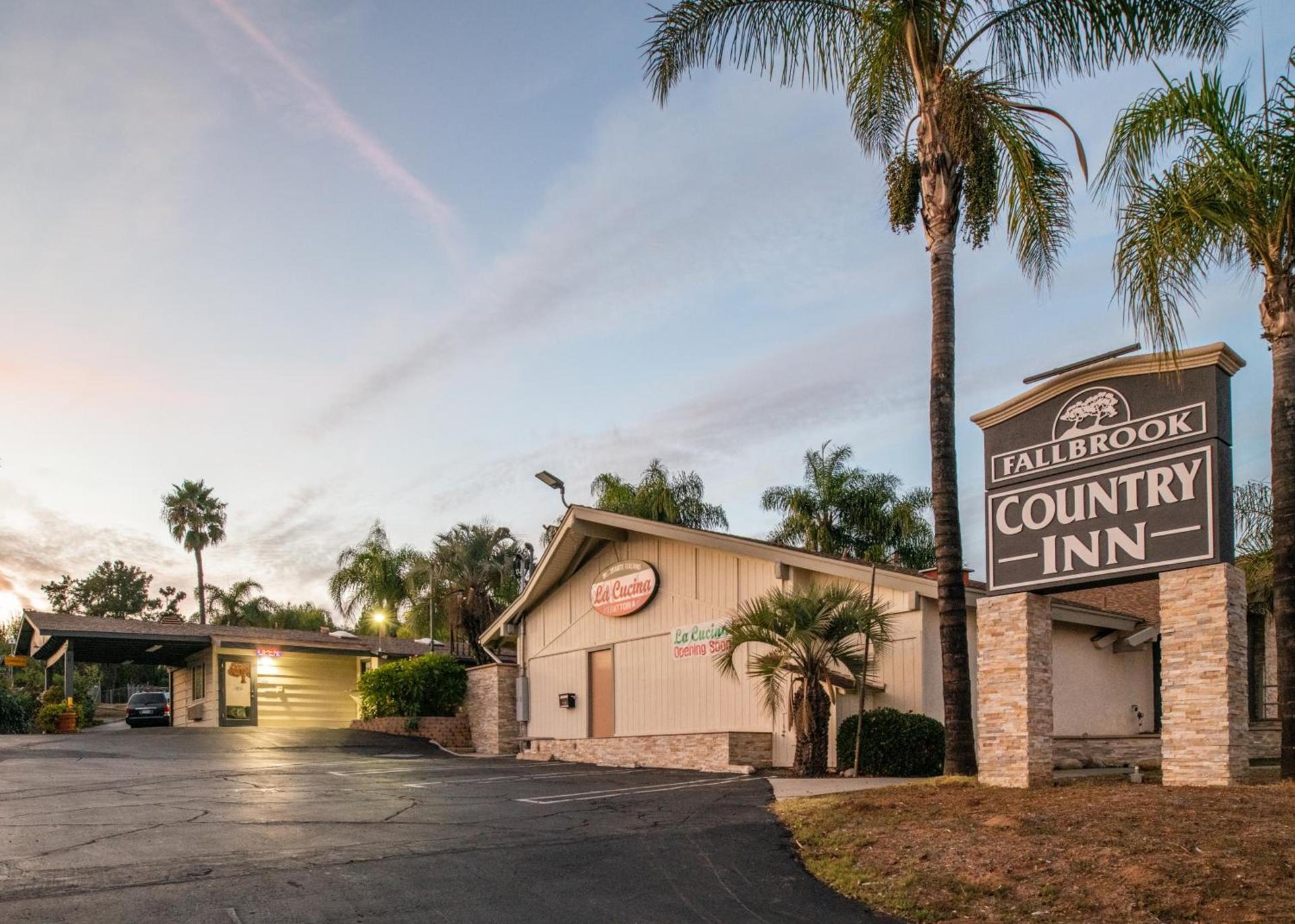 Fallbrook Country Inn photo 33