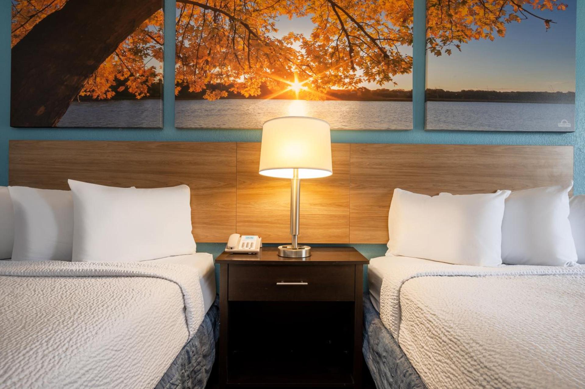 Days Inn by Wyndham Perrysburg Toledo photo 30