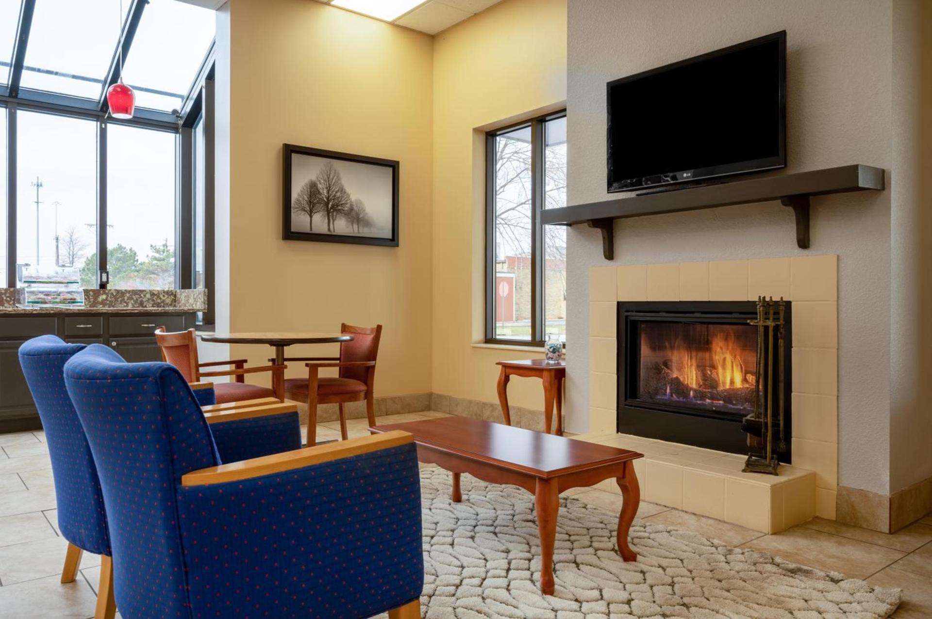 Super 8 by Wyndham Perrysburg-Toledo photo 30