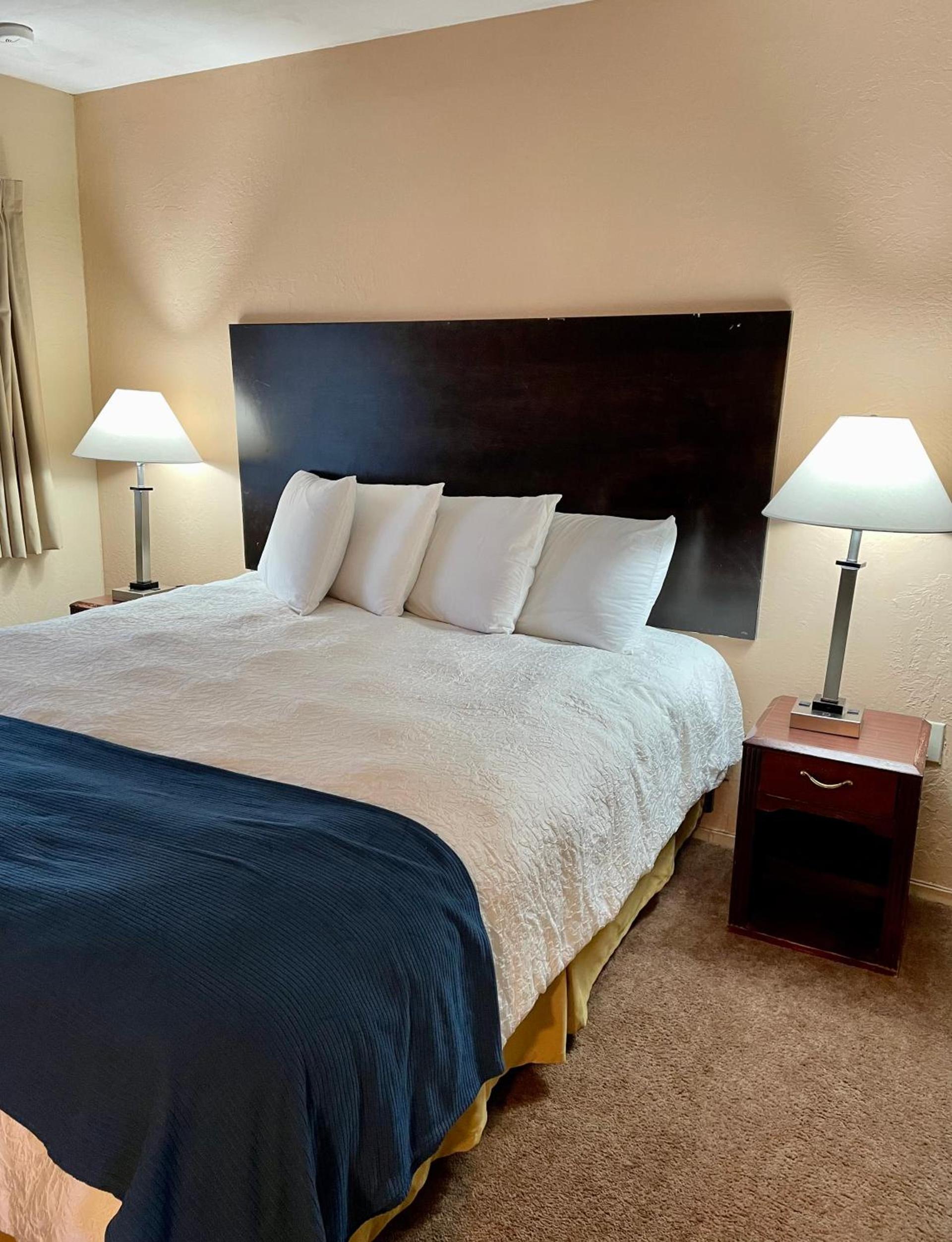 Red Bluff Inn photo 7