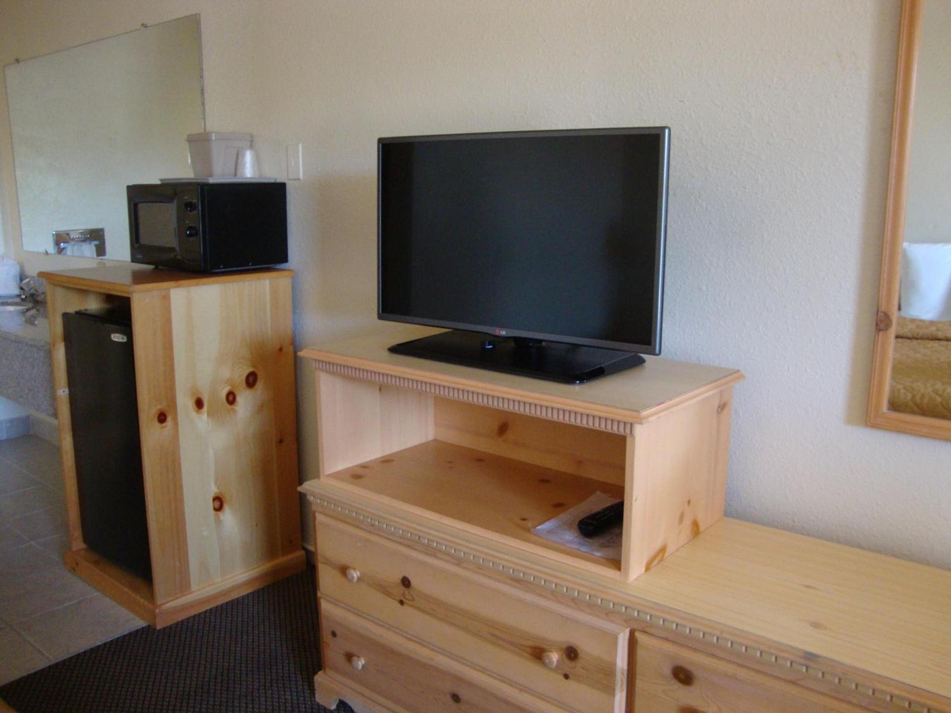 Pine Tree inn photo 14