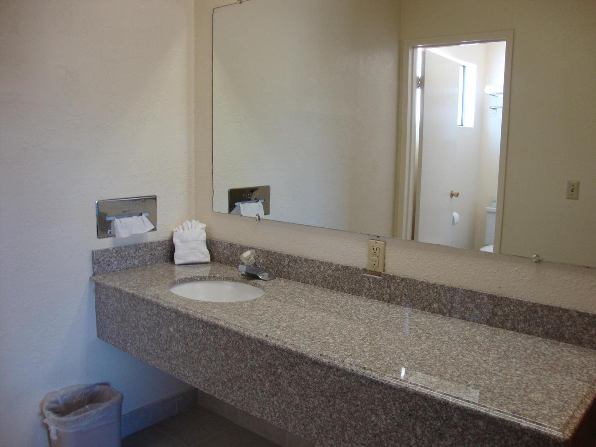 Pine Tree inn photo 13