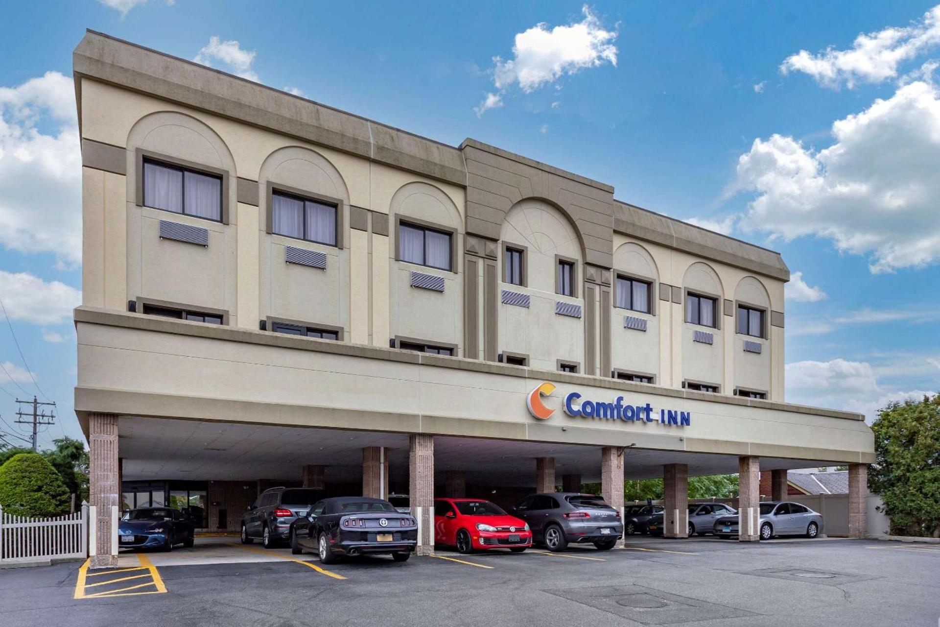Comfort Inn Syosset-Long Island photo 1