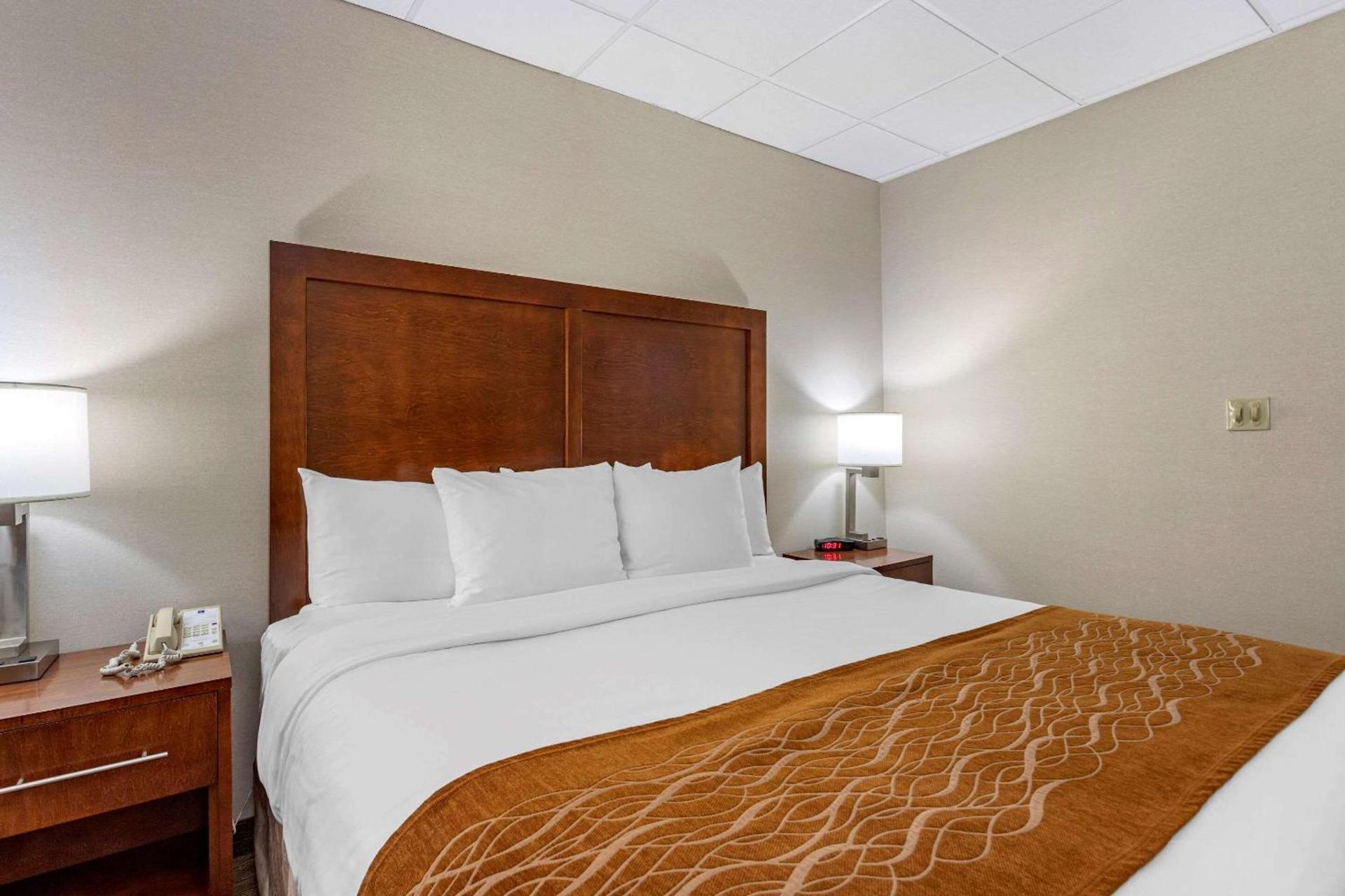 Comfort Inn Syosset-Long Island photo 20