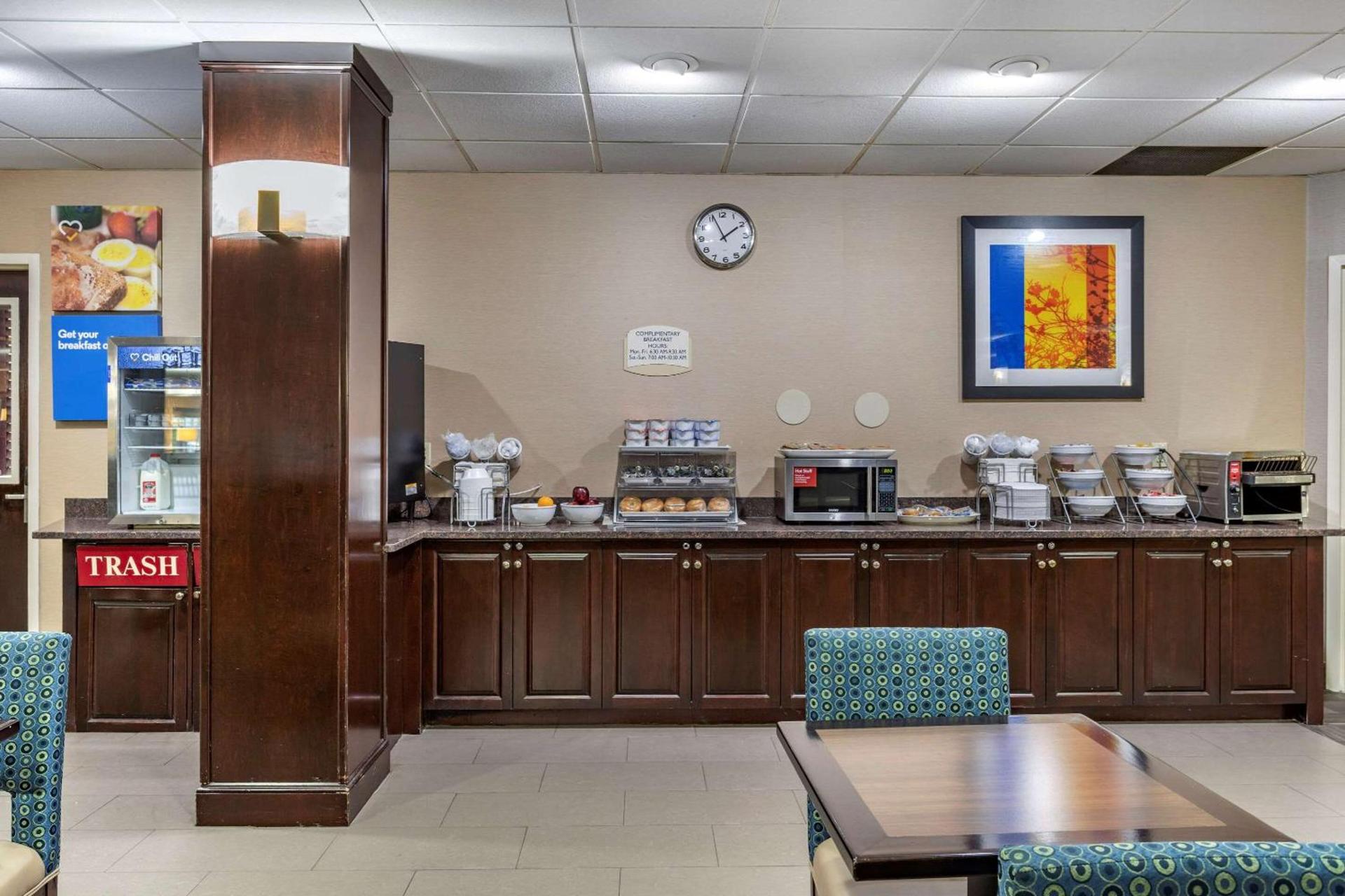 Comfort Inn Syosset-Long Island photo 14