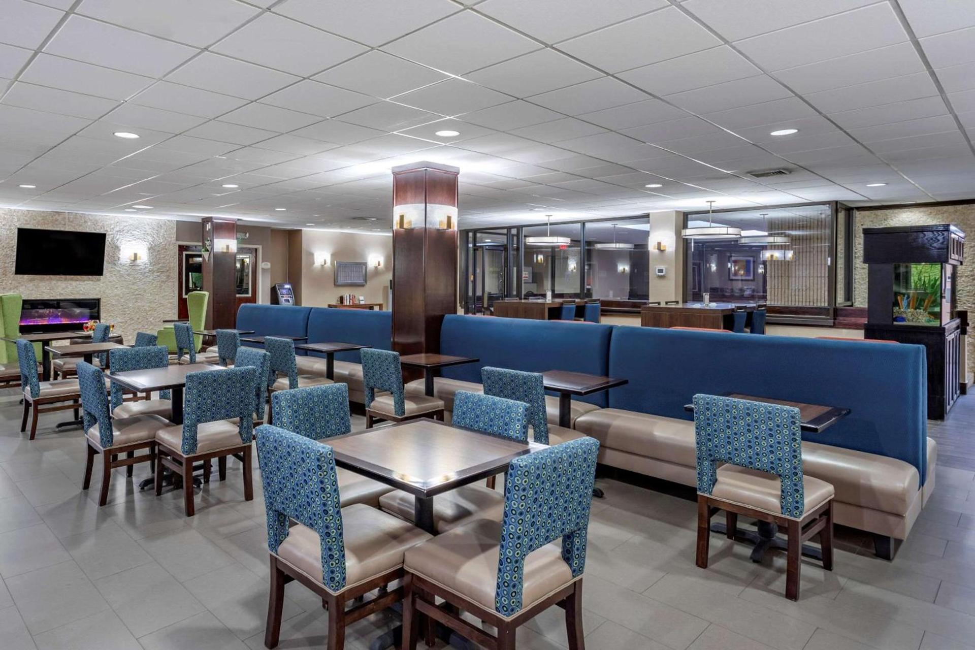 Comfort Inn Syosset-Long Island photo 13