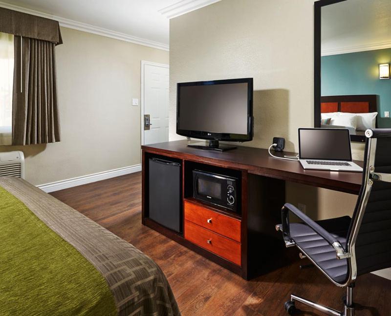 American Inn Downey photo 15
