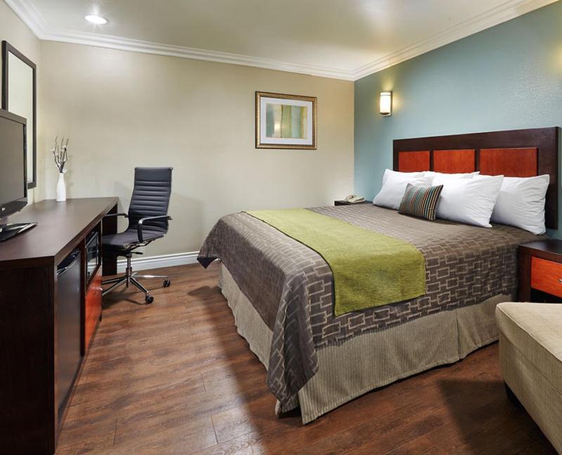 American Inn Downey photo 19