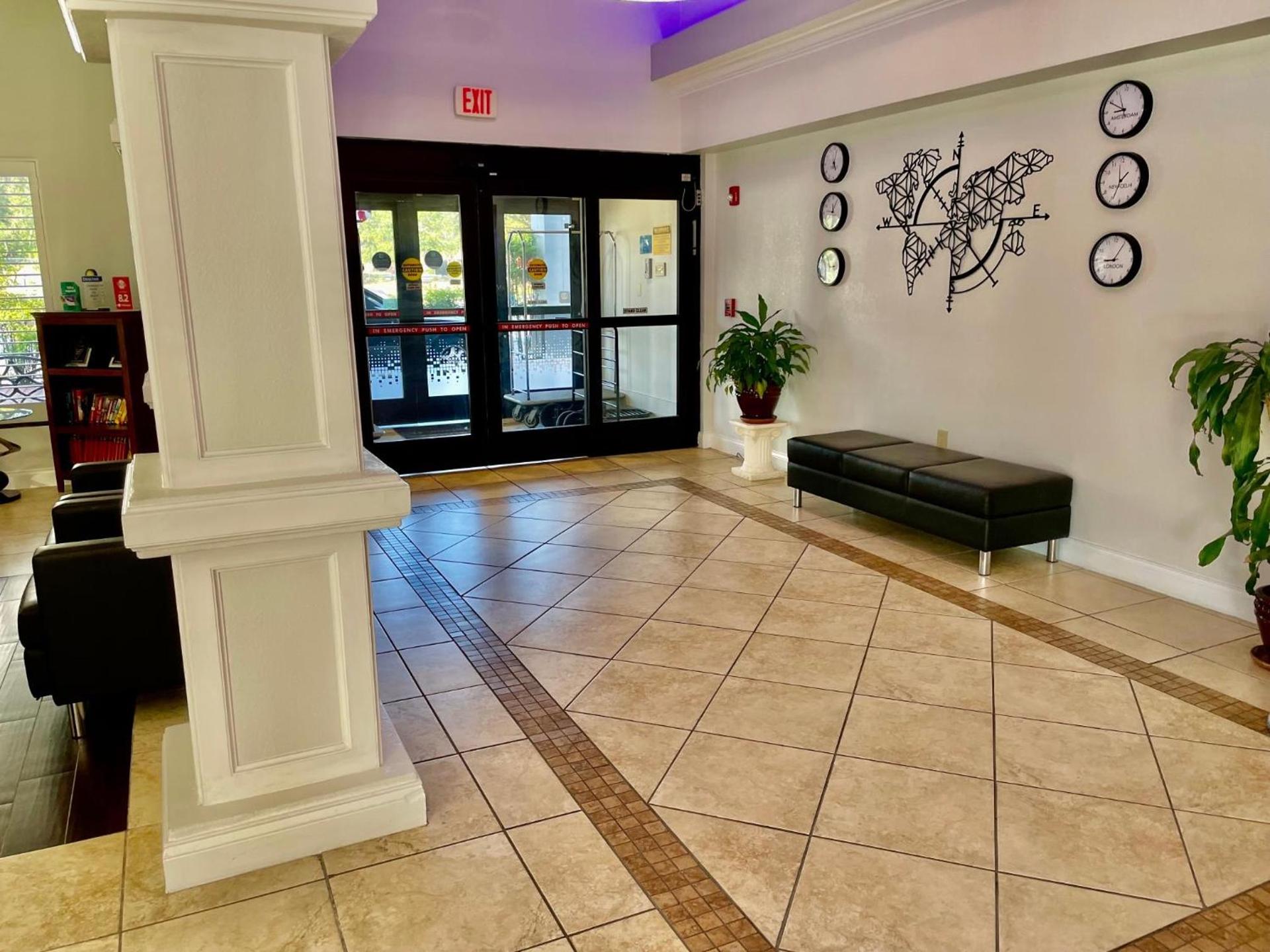 Days Inn & Suites by Wyndham Lakeland photo 59