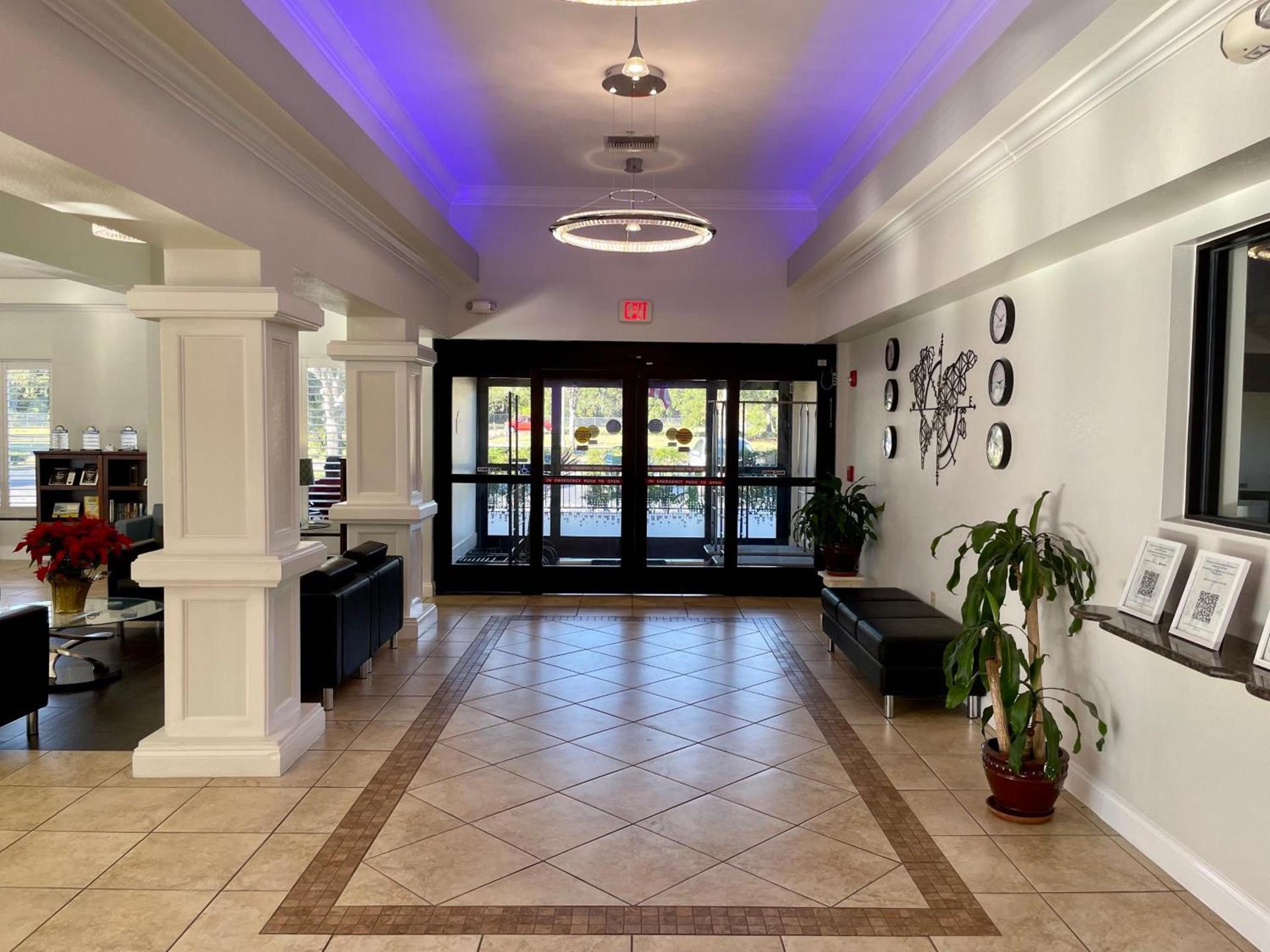 Days Inn & Suites by Wyndham Lakeland photo 92