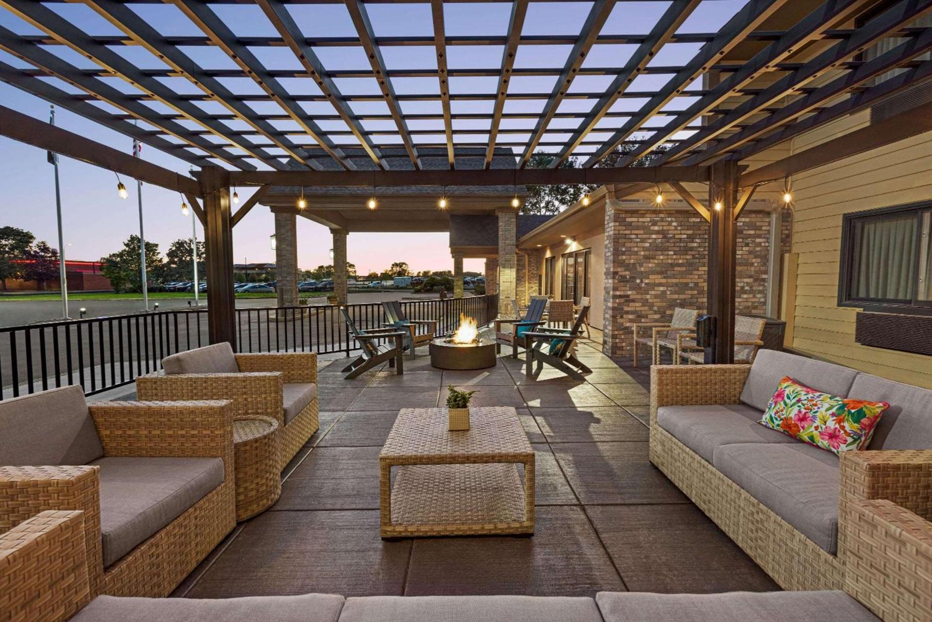 Baymont by Wyndham Owatonna photo 7