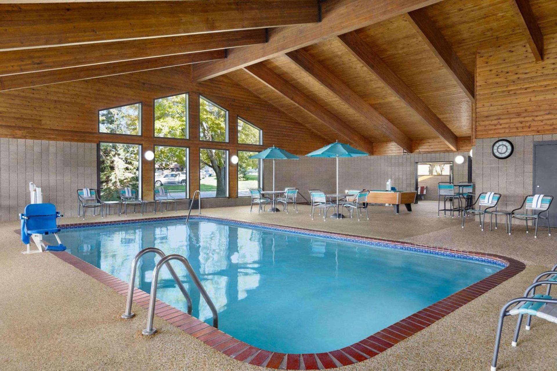 Baymont by Wyndham Owatonna photo 14