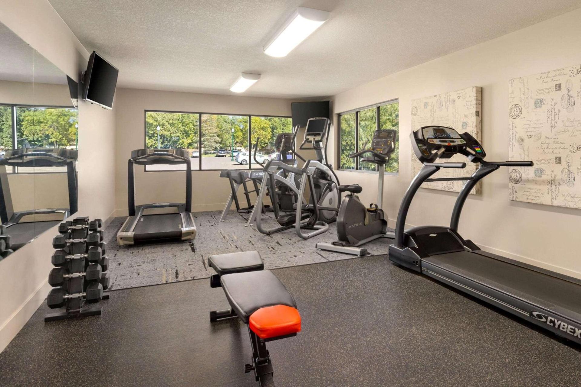 Baymont by Wyndham Owatonna photo 18