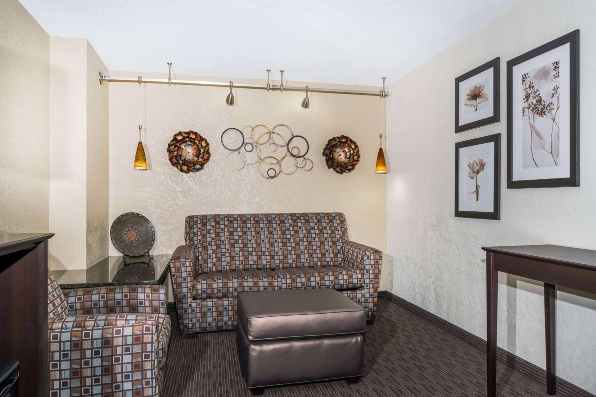 Baymont by Wyndham Owatonna photo 40