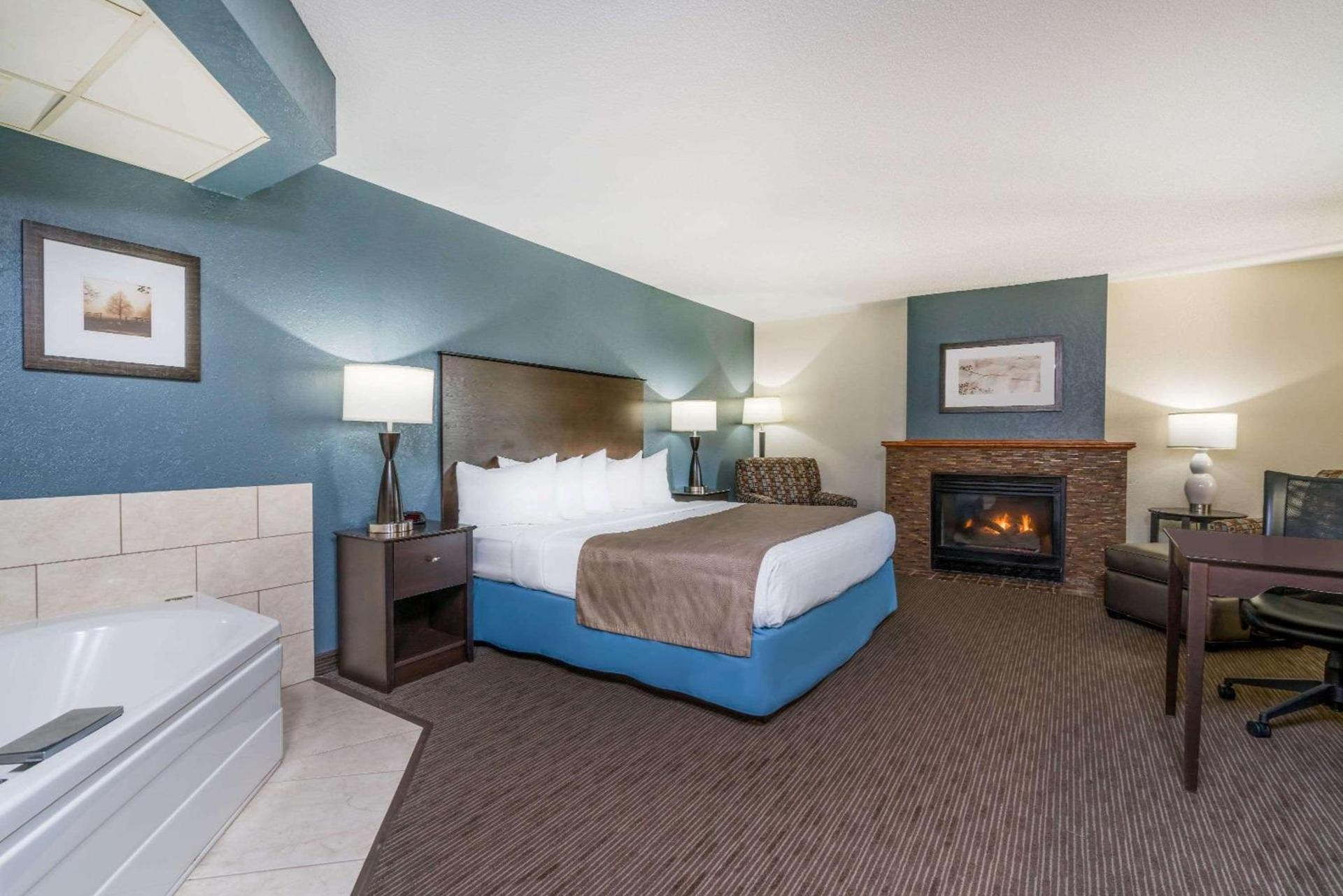 Baymont by Wyndham Owatonna photo 58