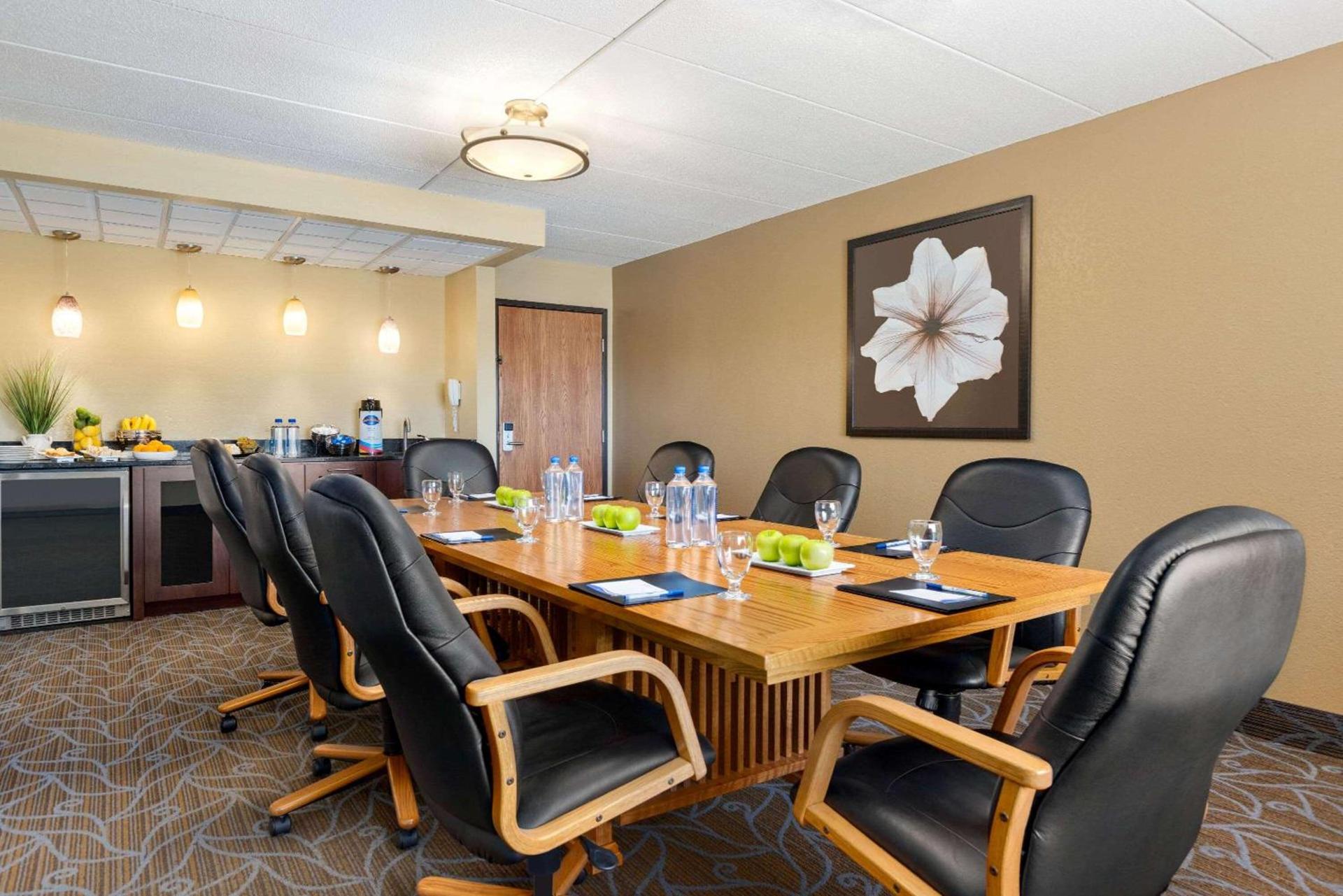Baymont by Wyndham Owatonna photo 70