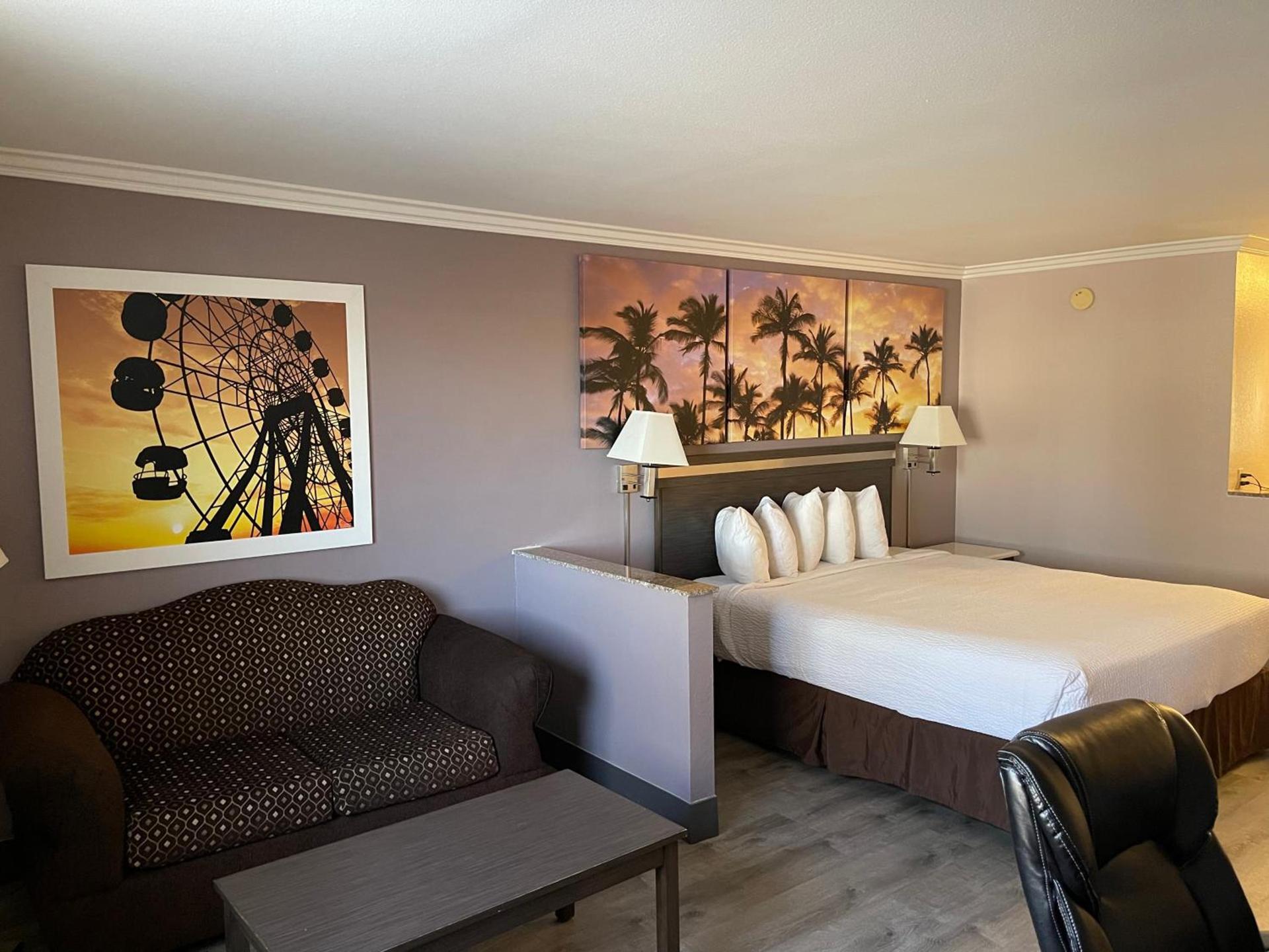 Days Inn by Wyndham Indio photo 35