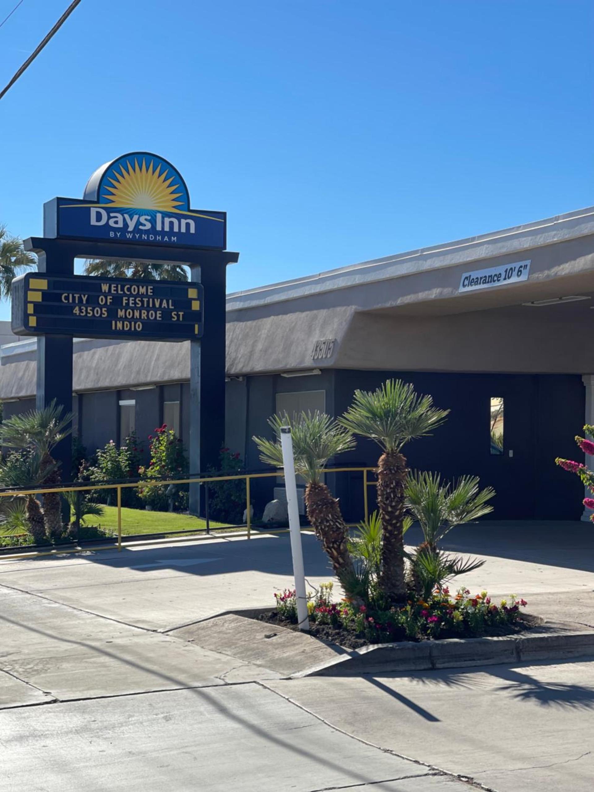 Days Inn by Wyndham Indio photo 30