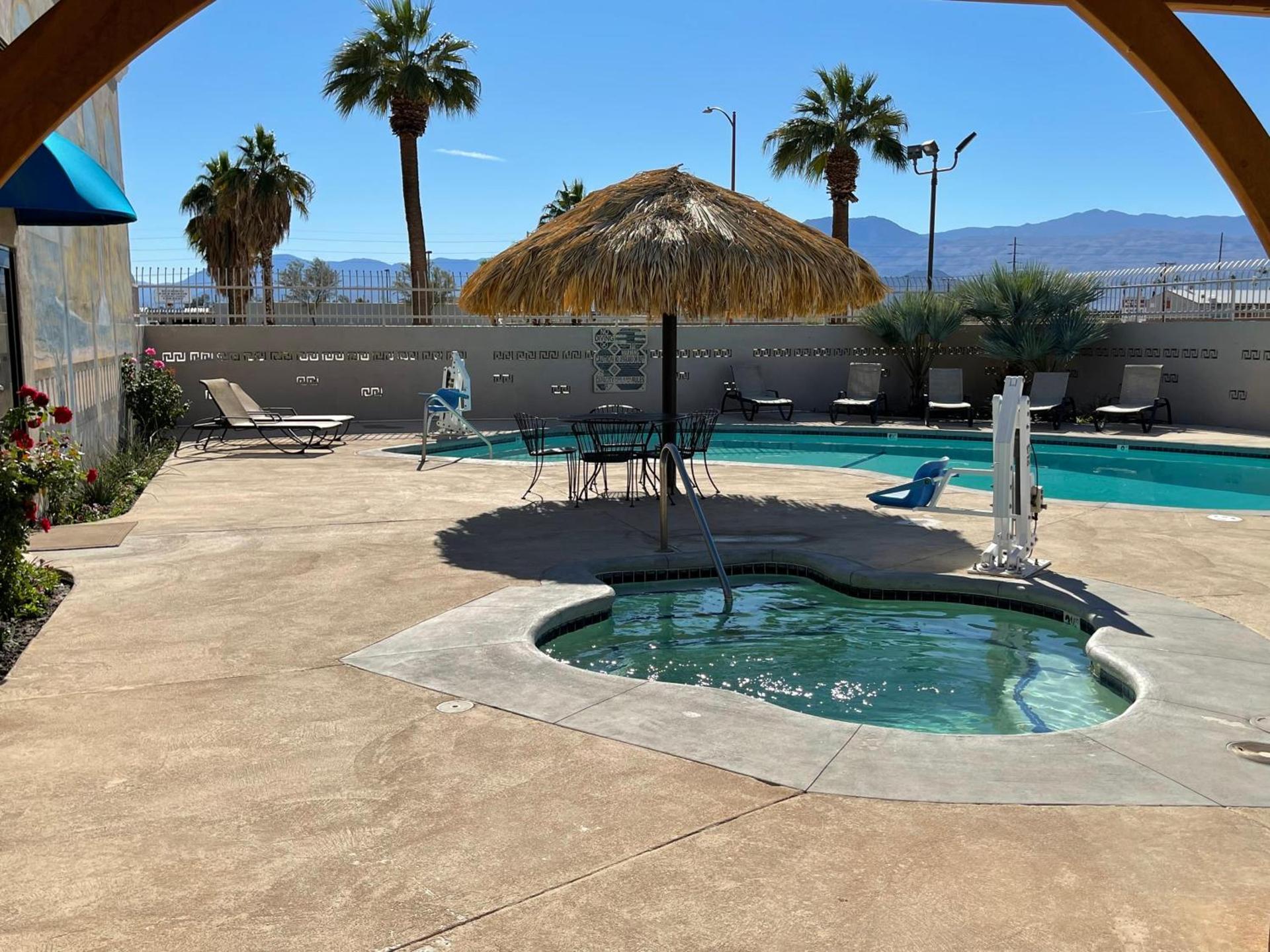Days Inn by Wyndham Indio photo 34