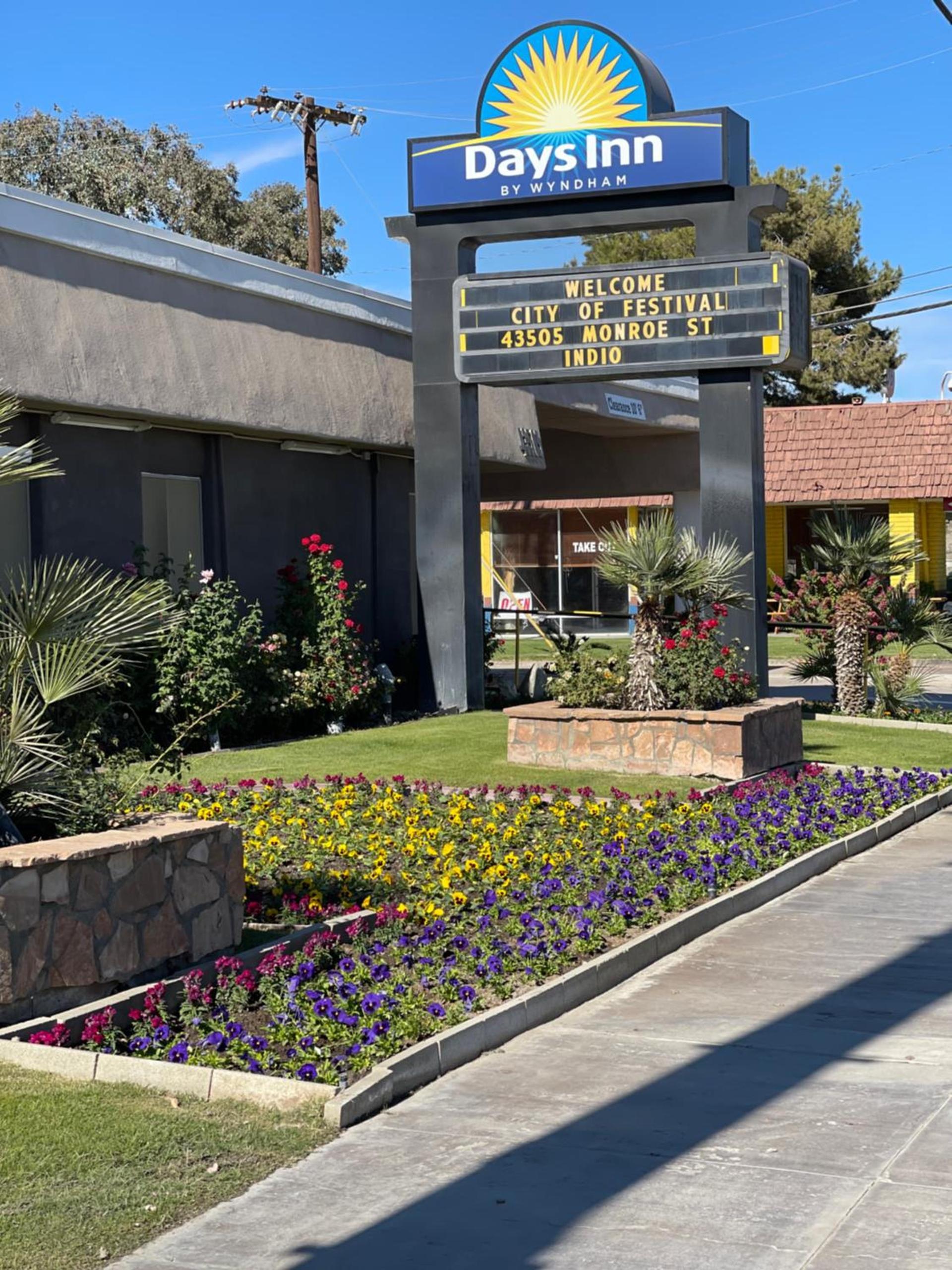 Days Inn by Wyndham Indio photo 43