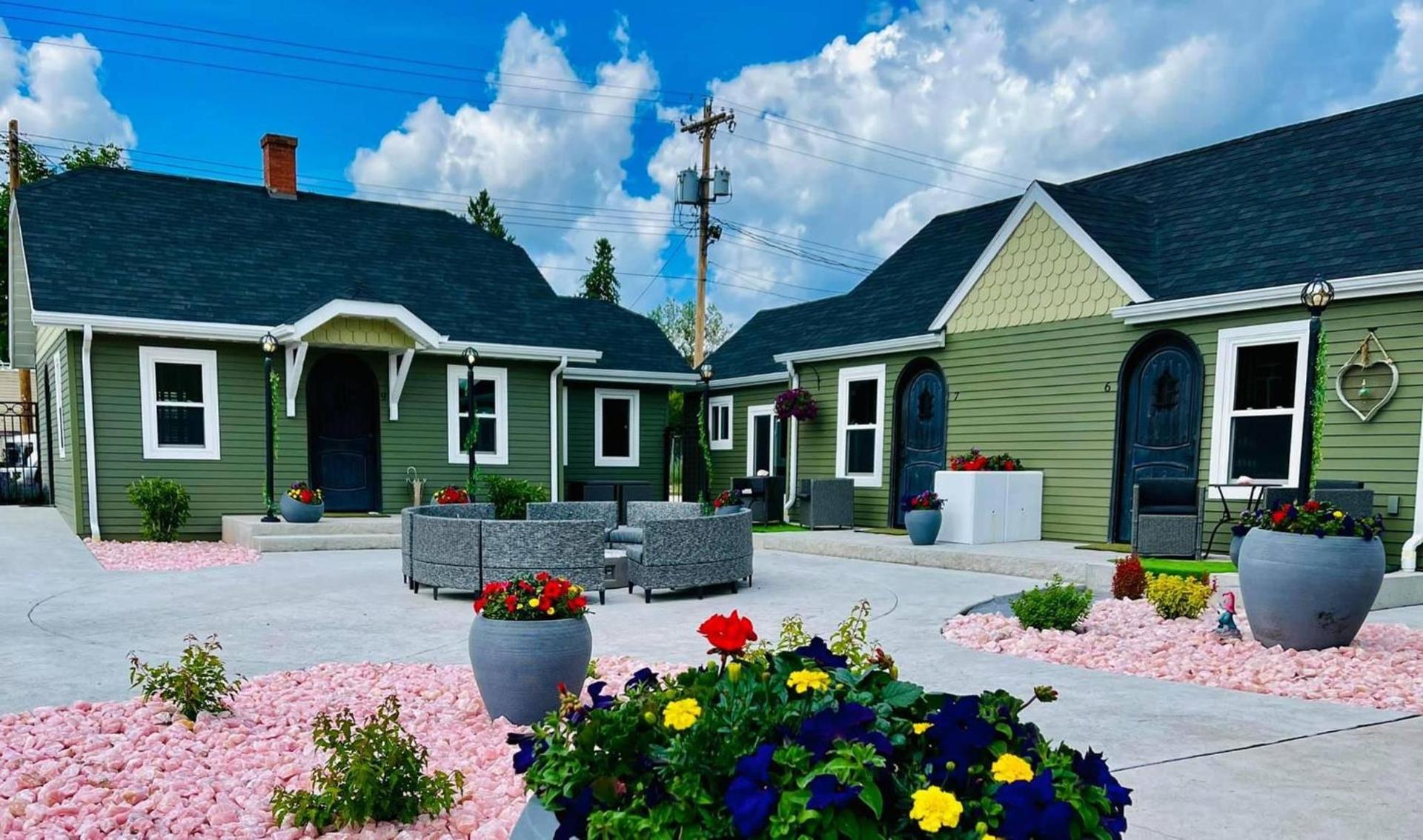 EO Bungalows, Black Hills photo 23