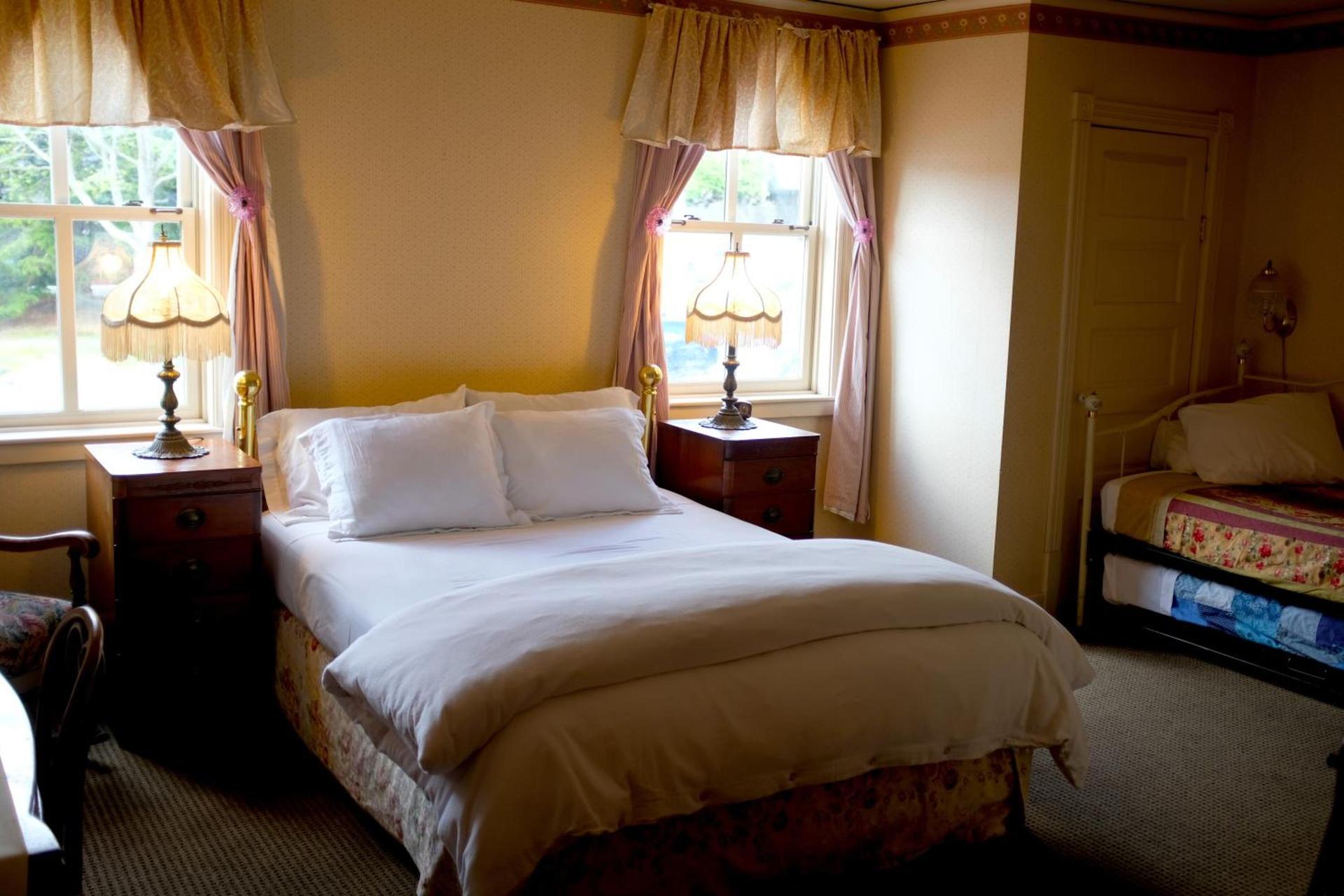 Orcas Hotel photo 18