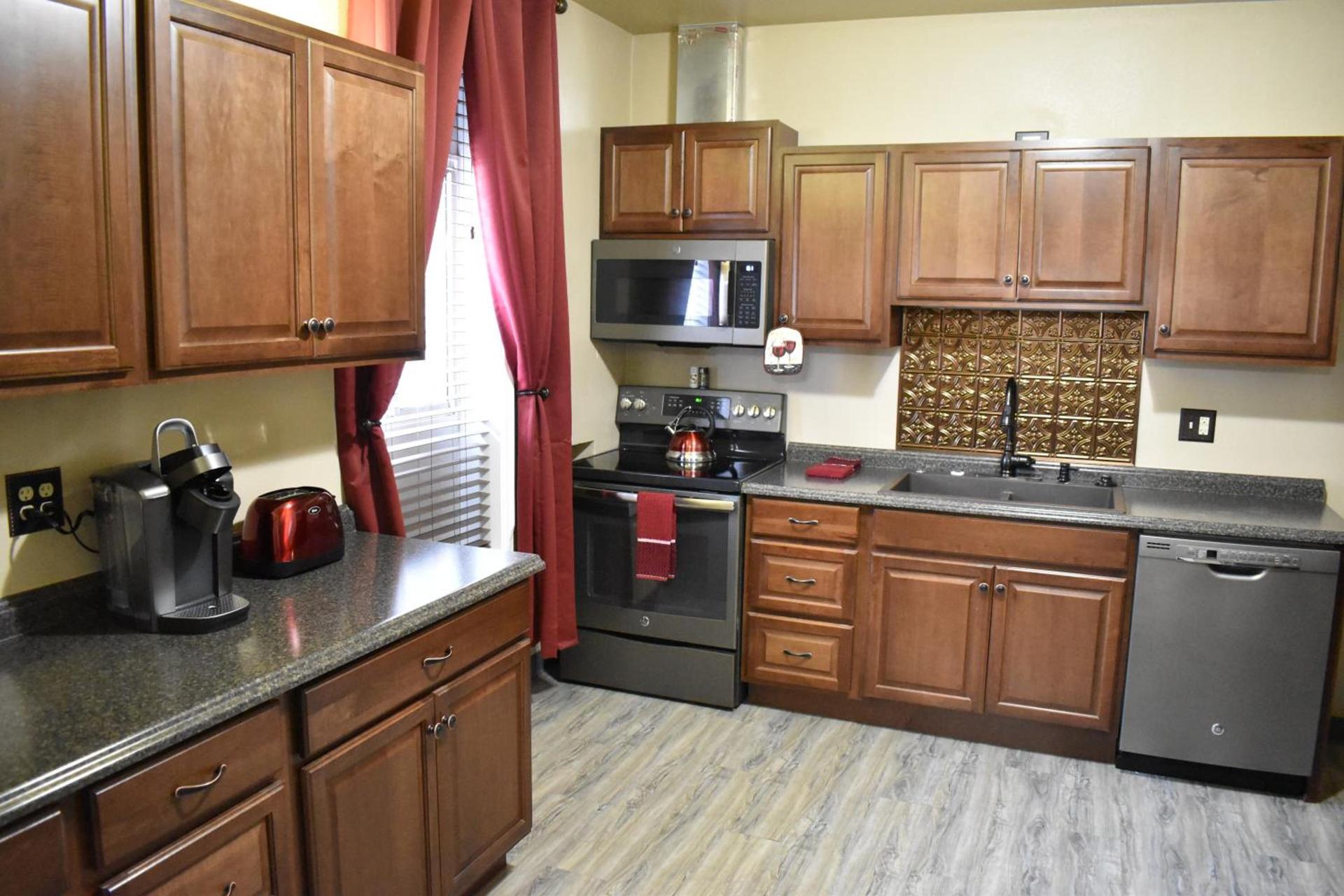Silver Horseshoe Inn photo 19
