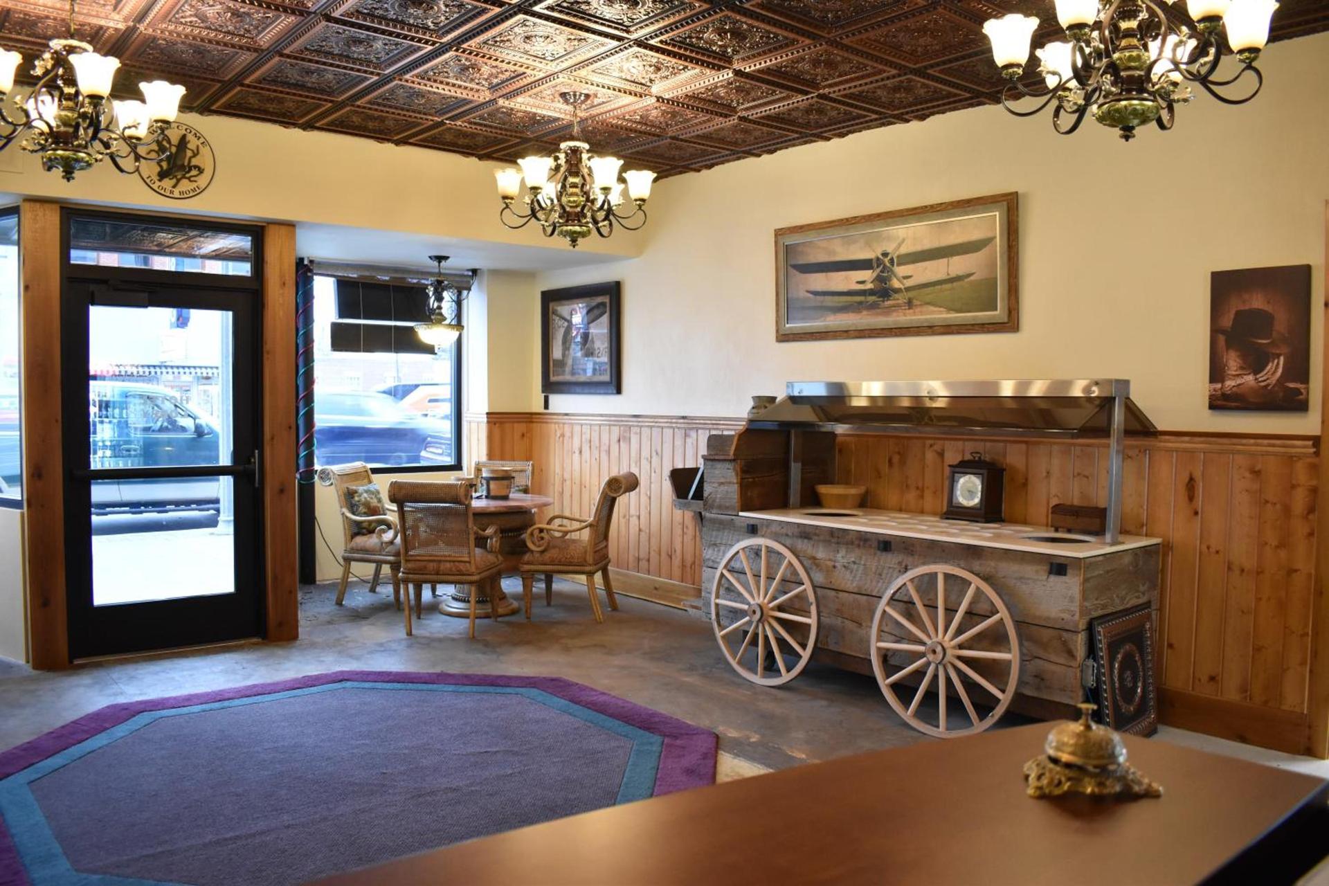 Silver Horseshoe Inn photo 3
