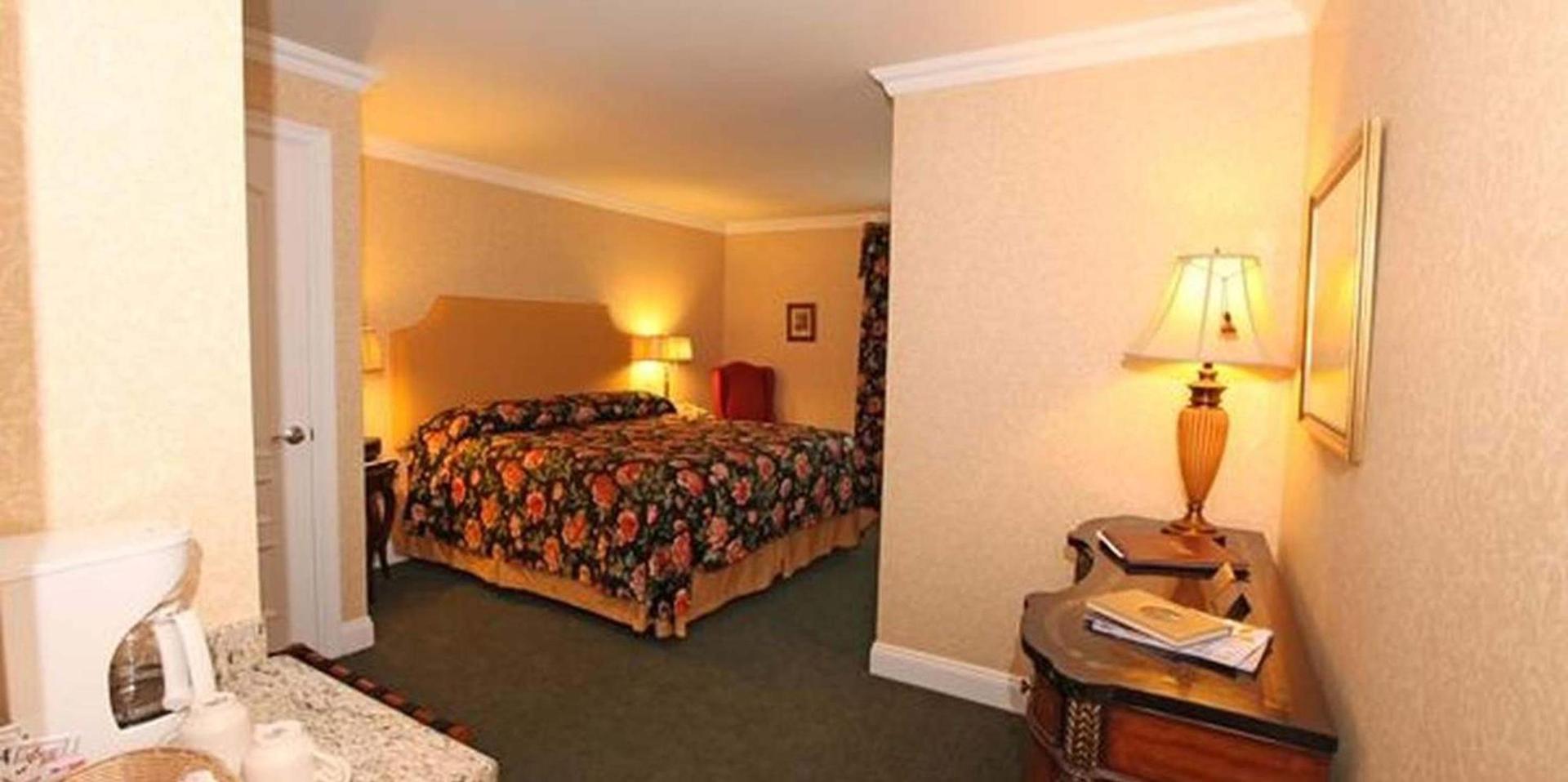 Red Coach Inn photo 63