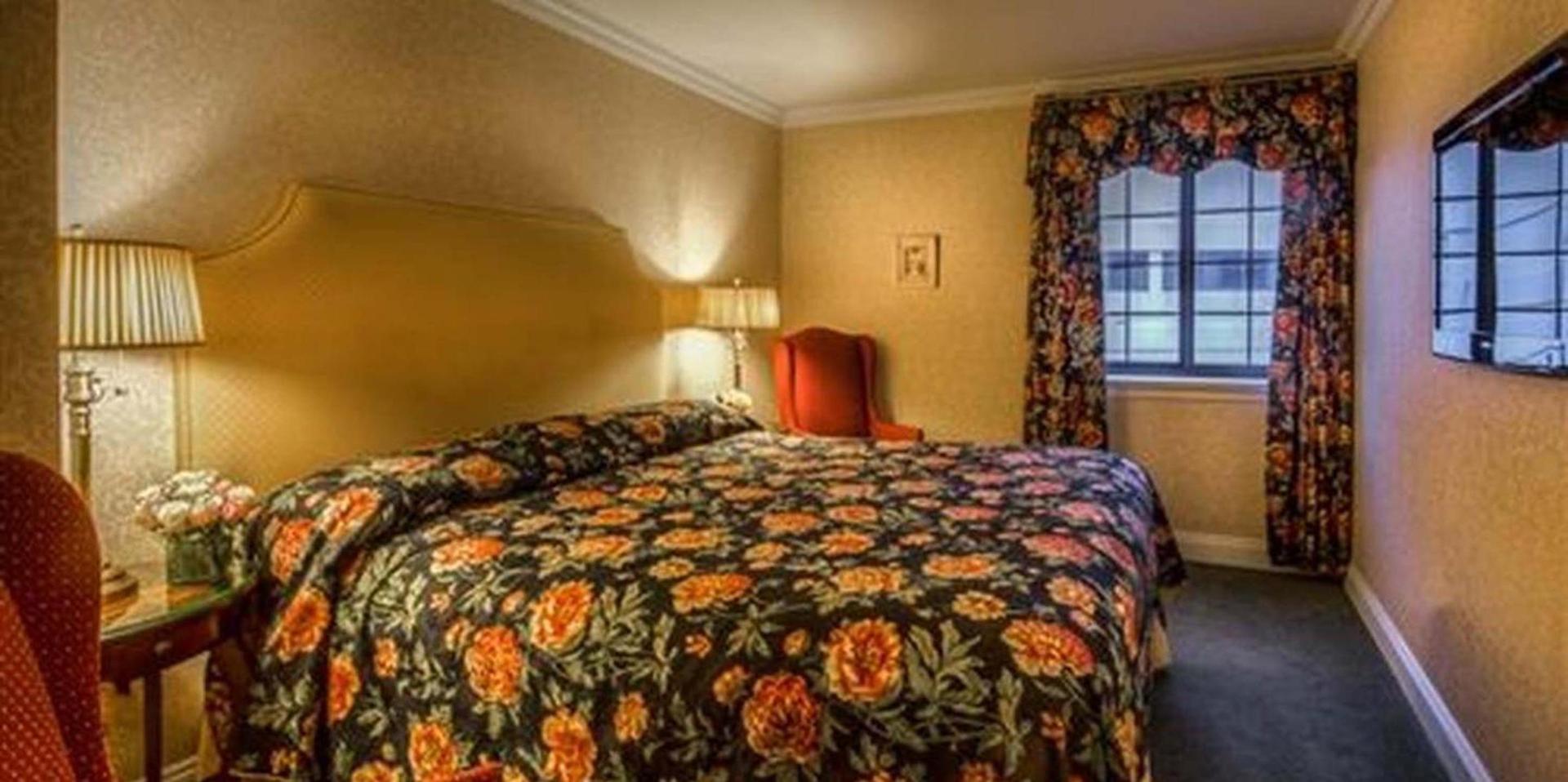 Red Coach Inn photo 61
