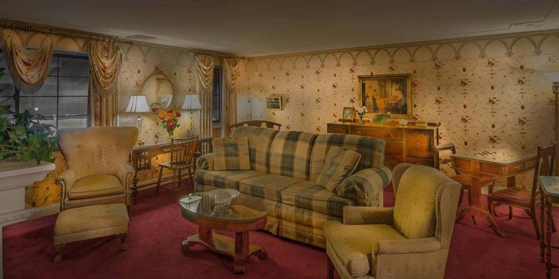 Red Coach Inn photo 77