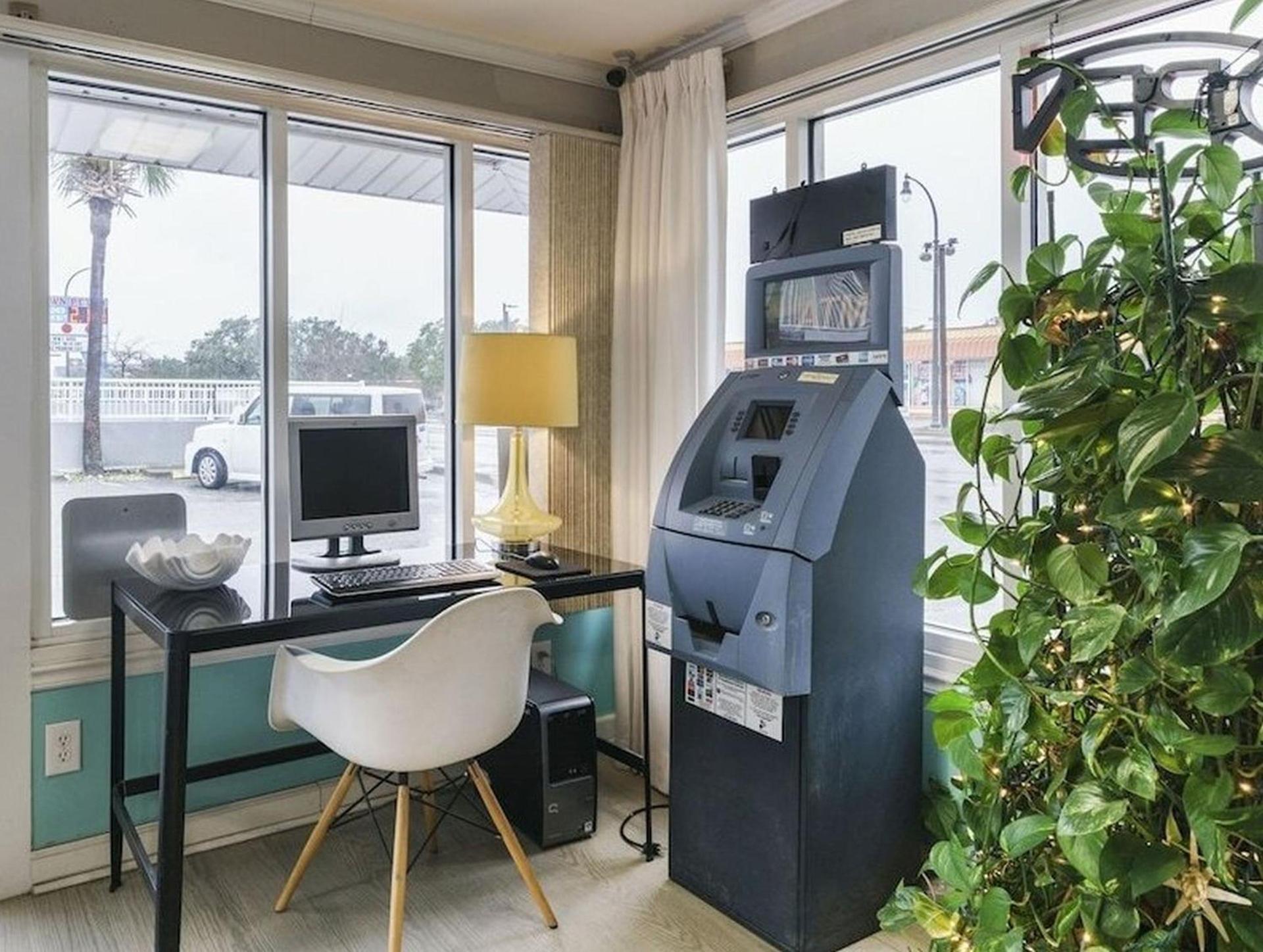 OYO Hotel Myrtle Beach Kings Hwy photo 6