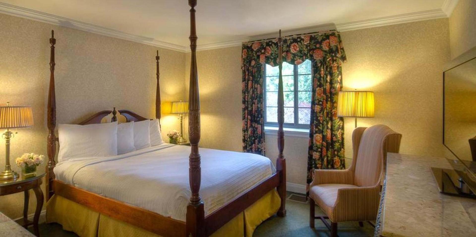 Red Coach Inn photo 82