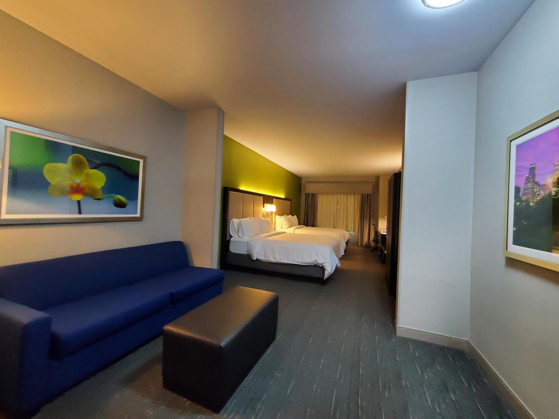 Holiday Inn Express Pearland by IHG photo 7