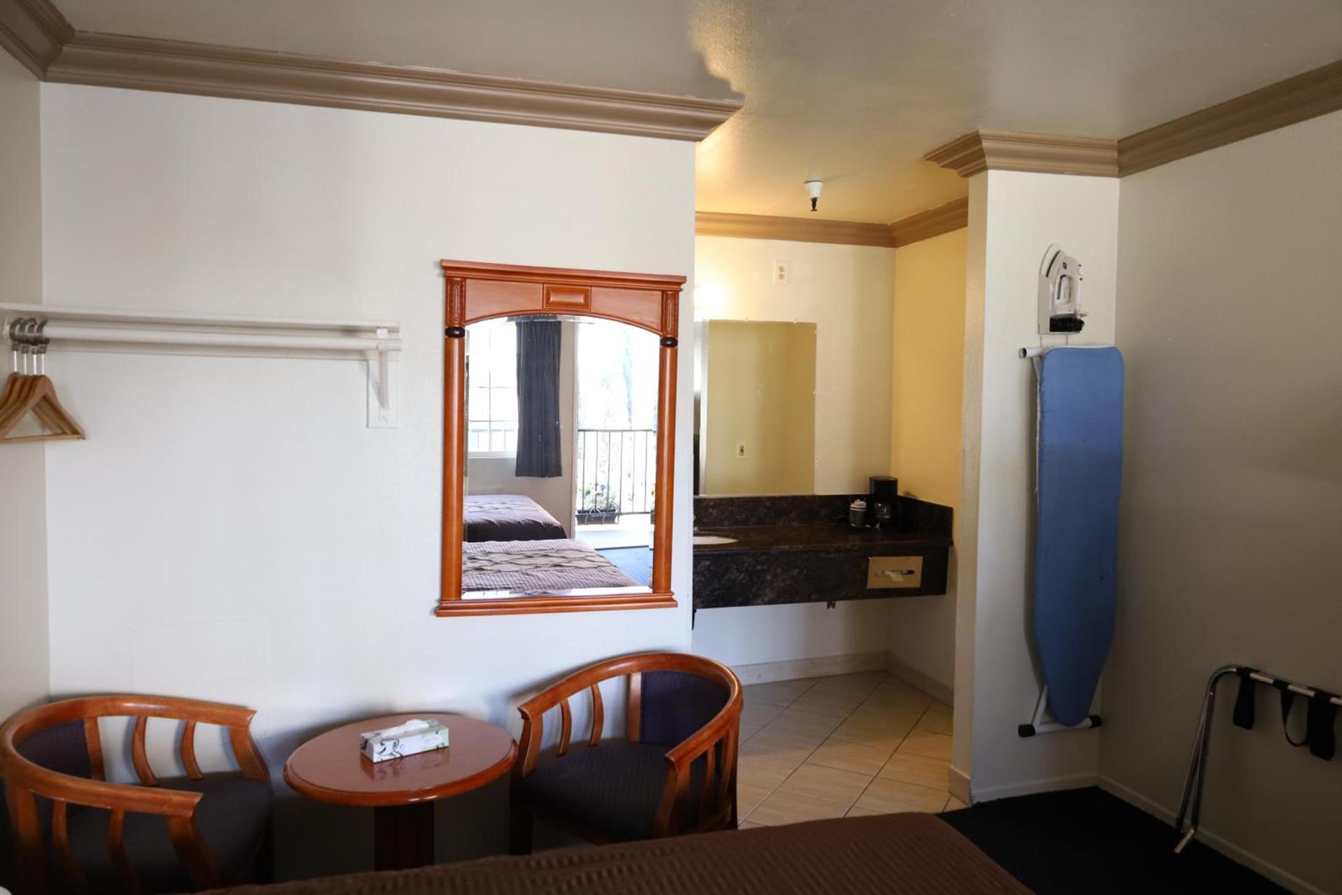 Lambert Inn photo 19