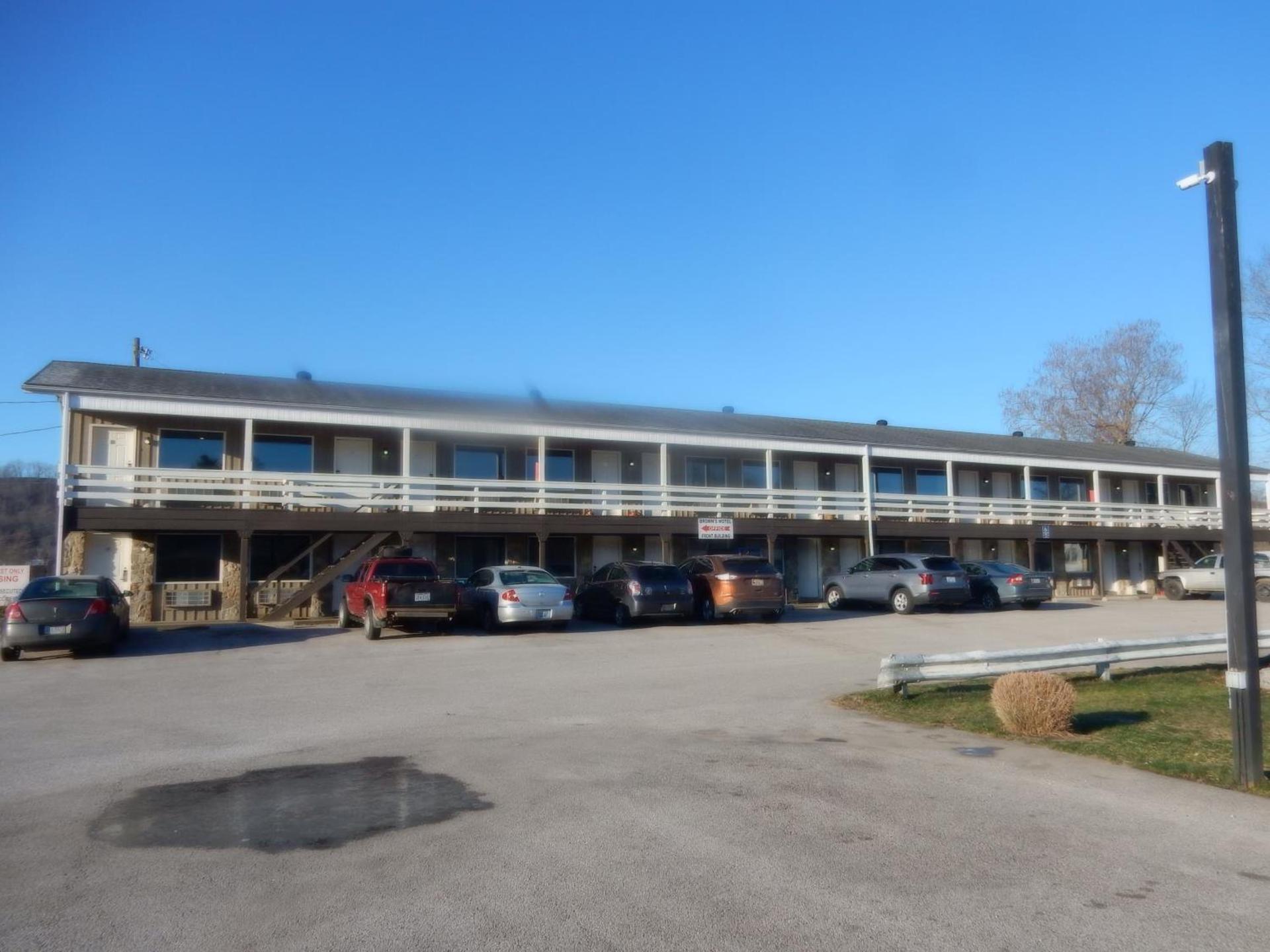 Brown's Motel photo 31