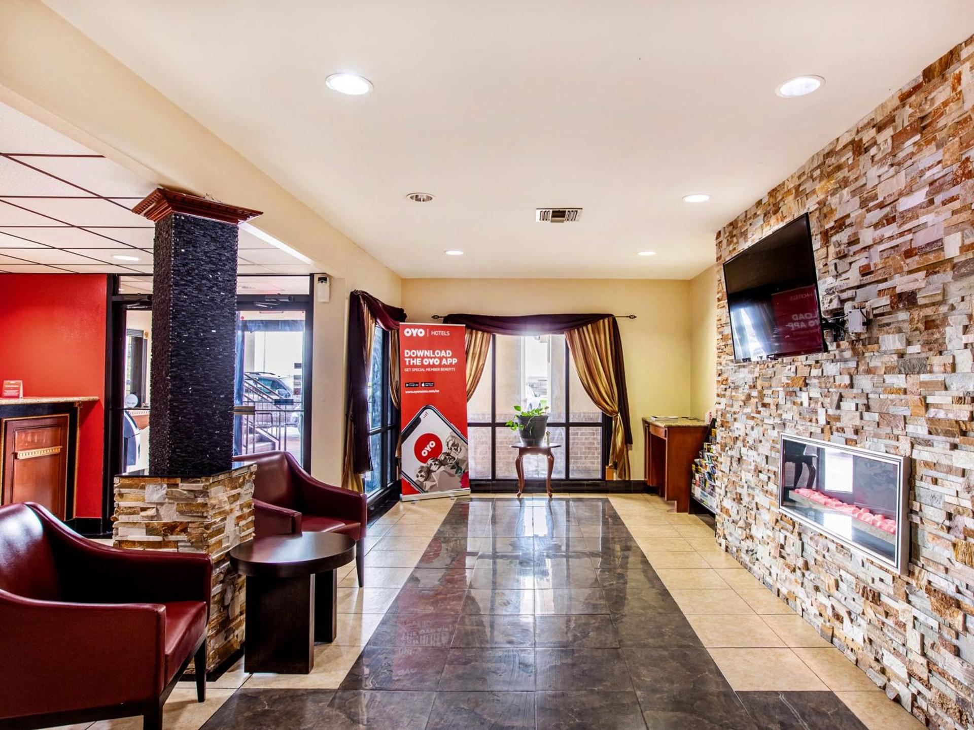 OYO Hotel LSU photo 11