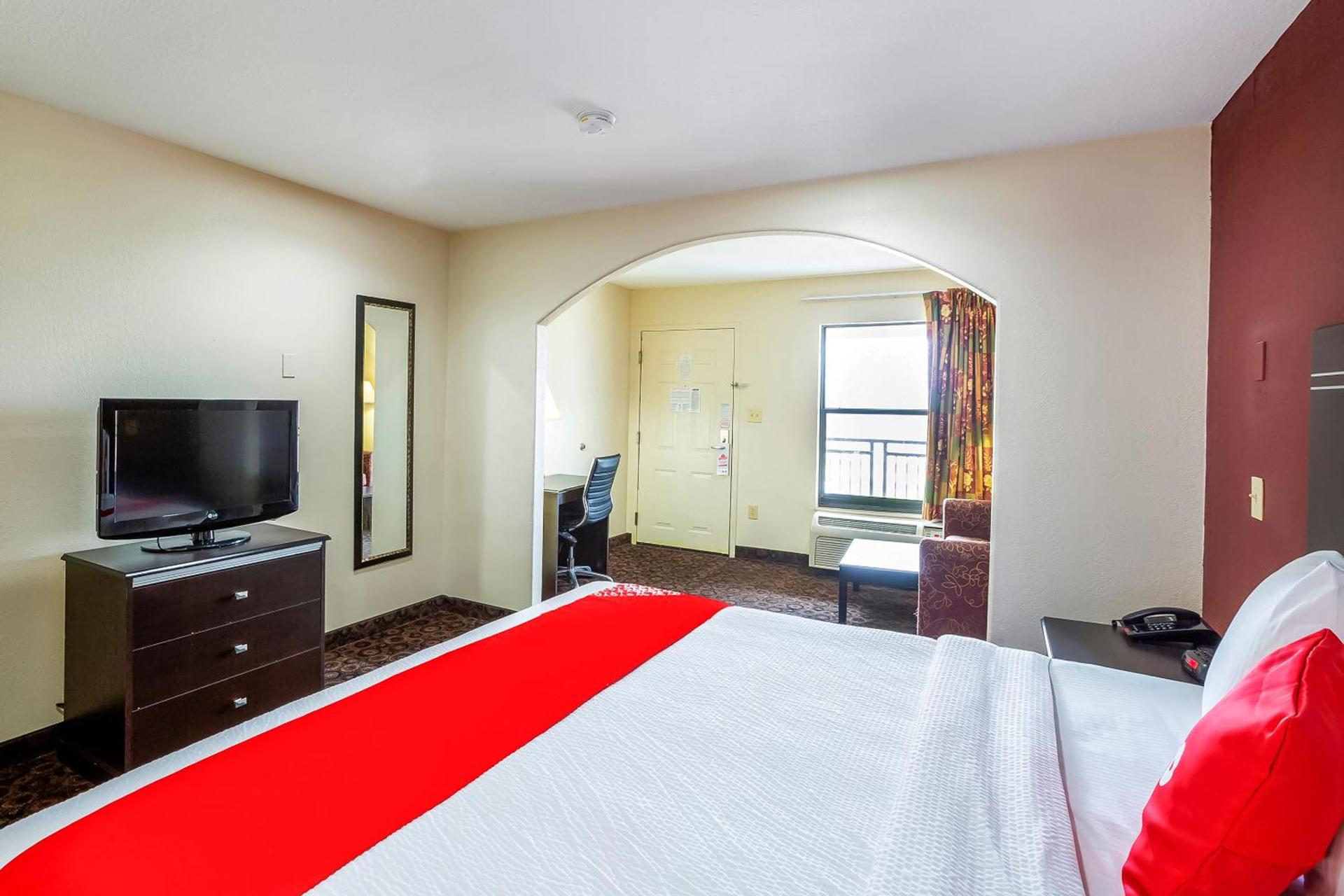 OYO Hotel LSU photo 19