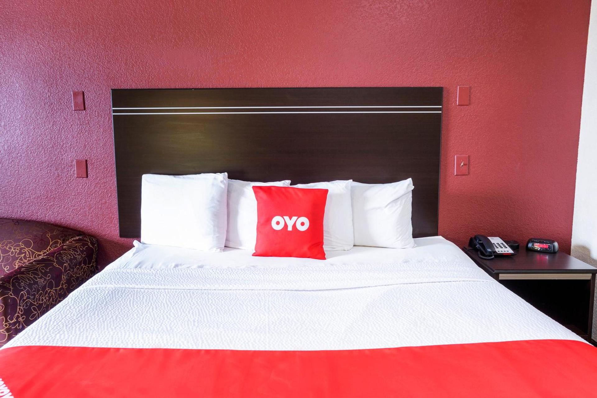OYO Hotel LSU photo 16
