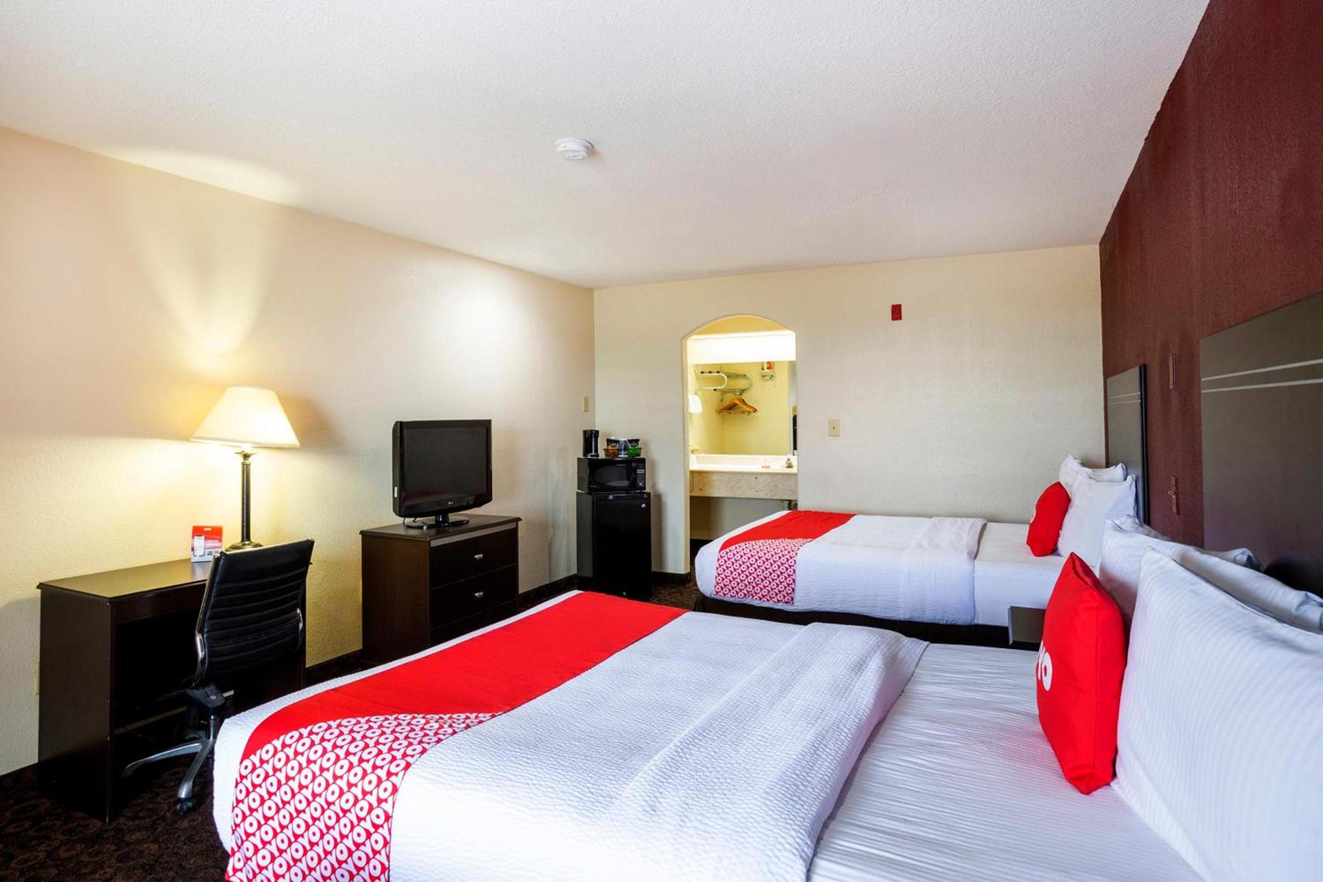 OYO Hotel LSU photo 29