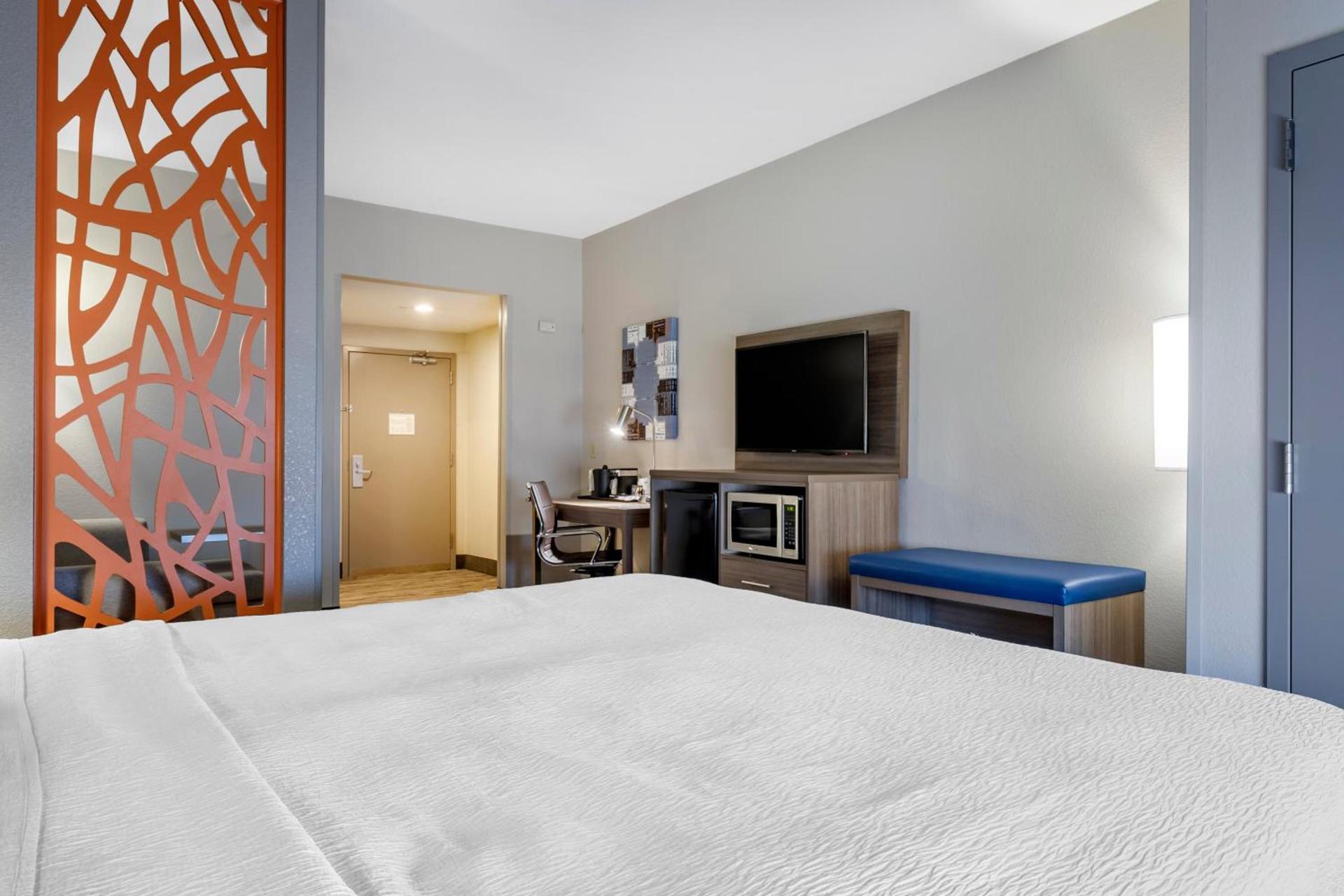 Best Western Plus Castlerock Inn & Suites photo 20