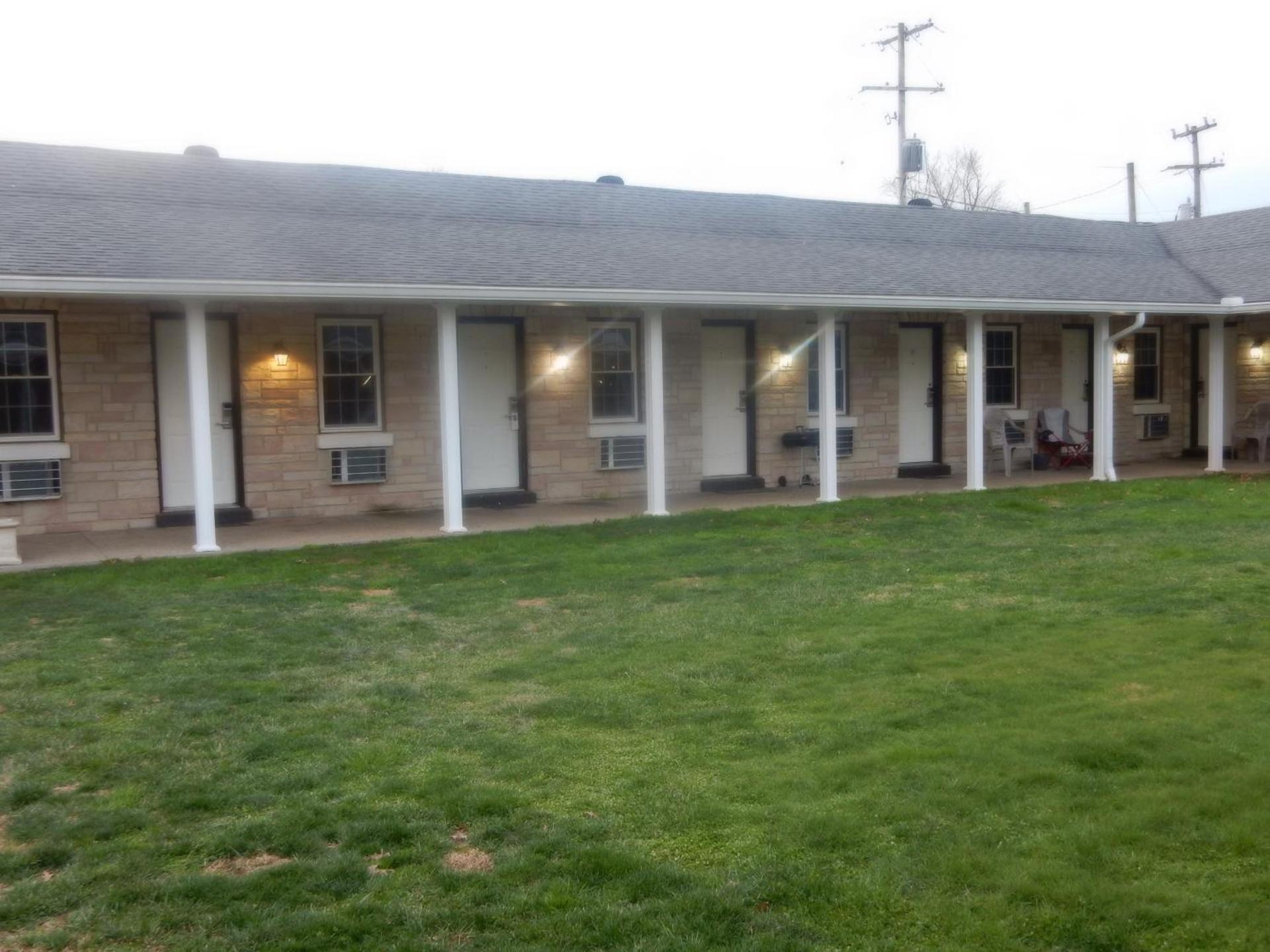 Brown's Motel photo 35