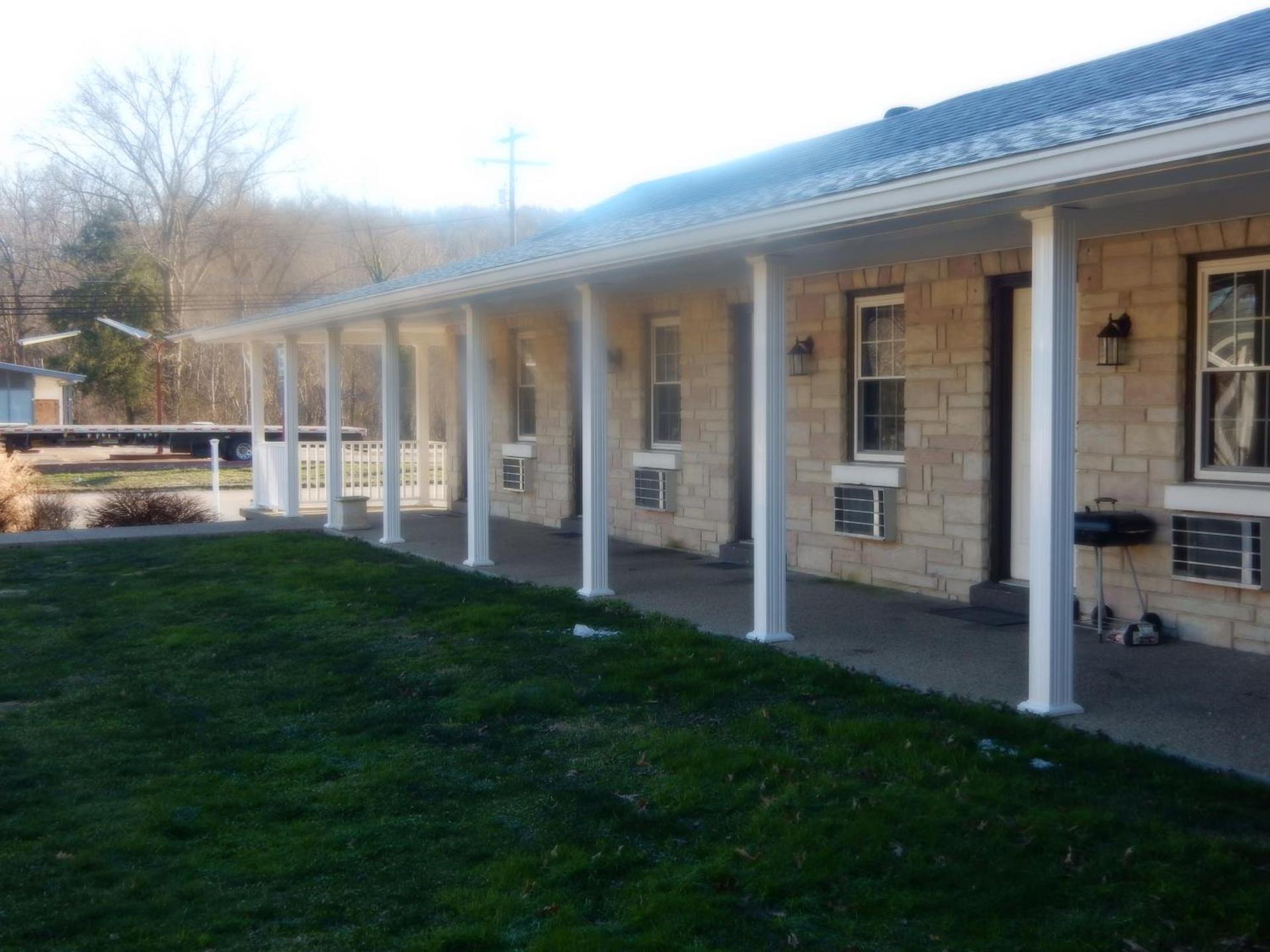 Brown's Motel photo 38