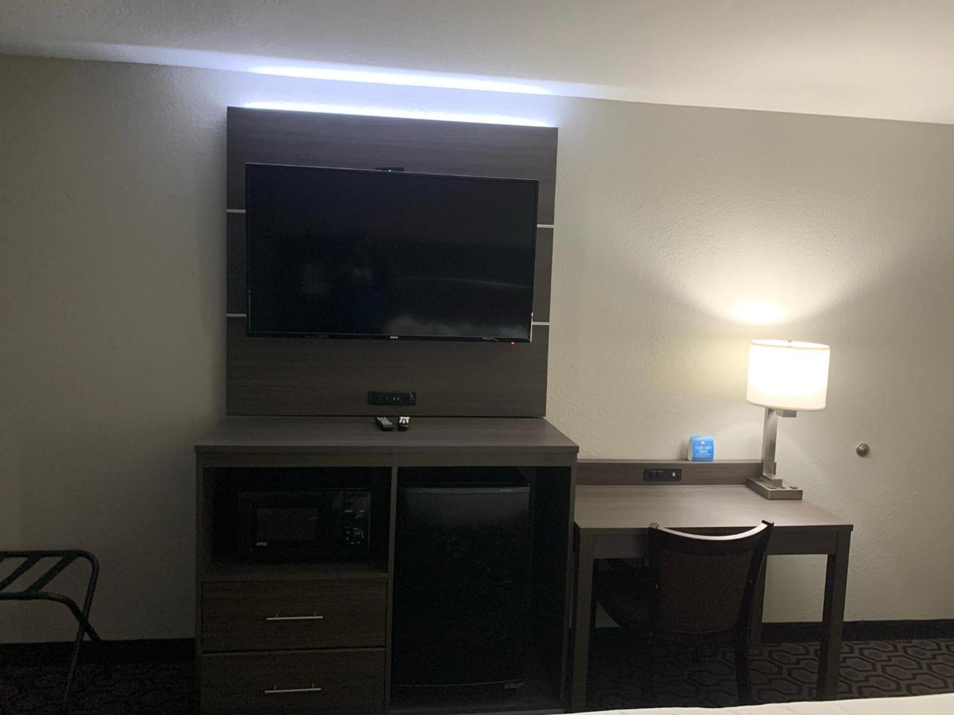 Days Inn by Wyndham Wagoner photo 33