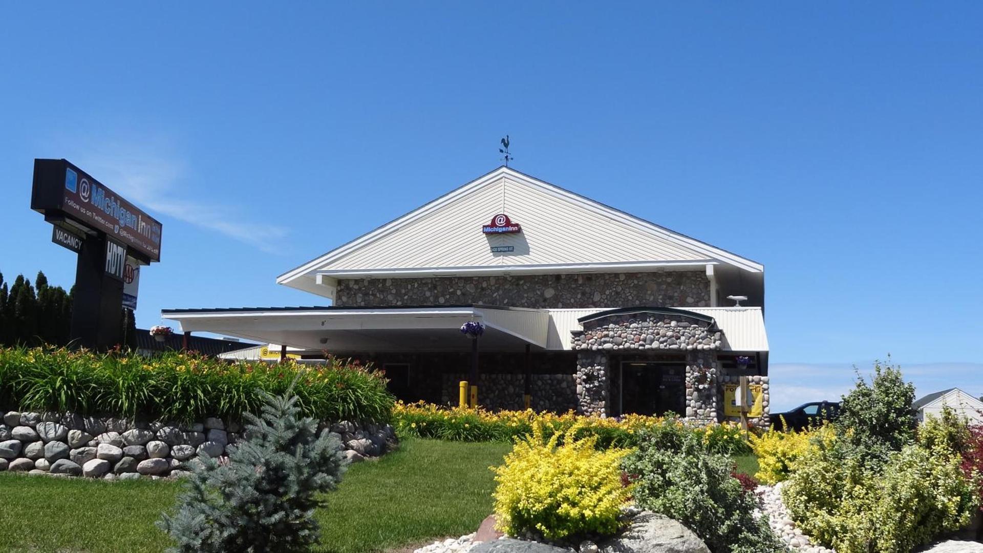 Baymont by Wyndham Petoskey photo 24