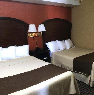 Americas Best Value Inn Schulenburg photo 4