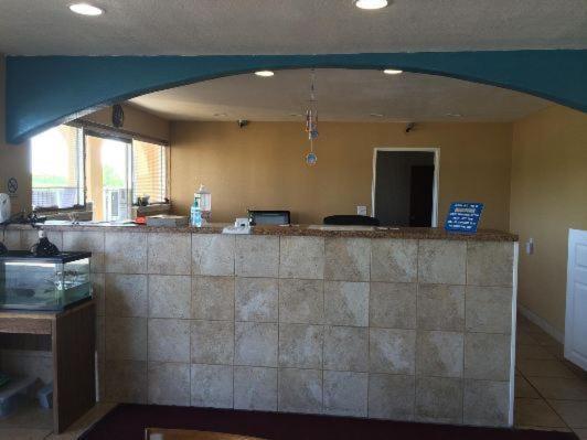Americas Best Value Inn Schulenburg photo 9