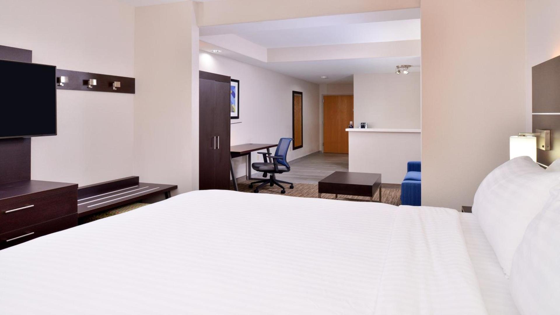 Holiday Inn Express Hotel & Suites La Place by IHG photo 17